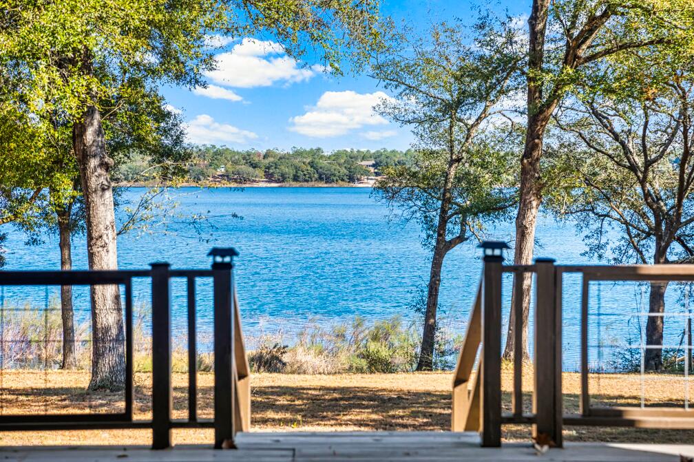 LEISURE LAKES - Residential