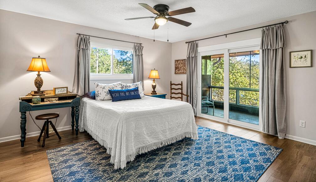 LEISURE LAKES - Residential