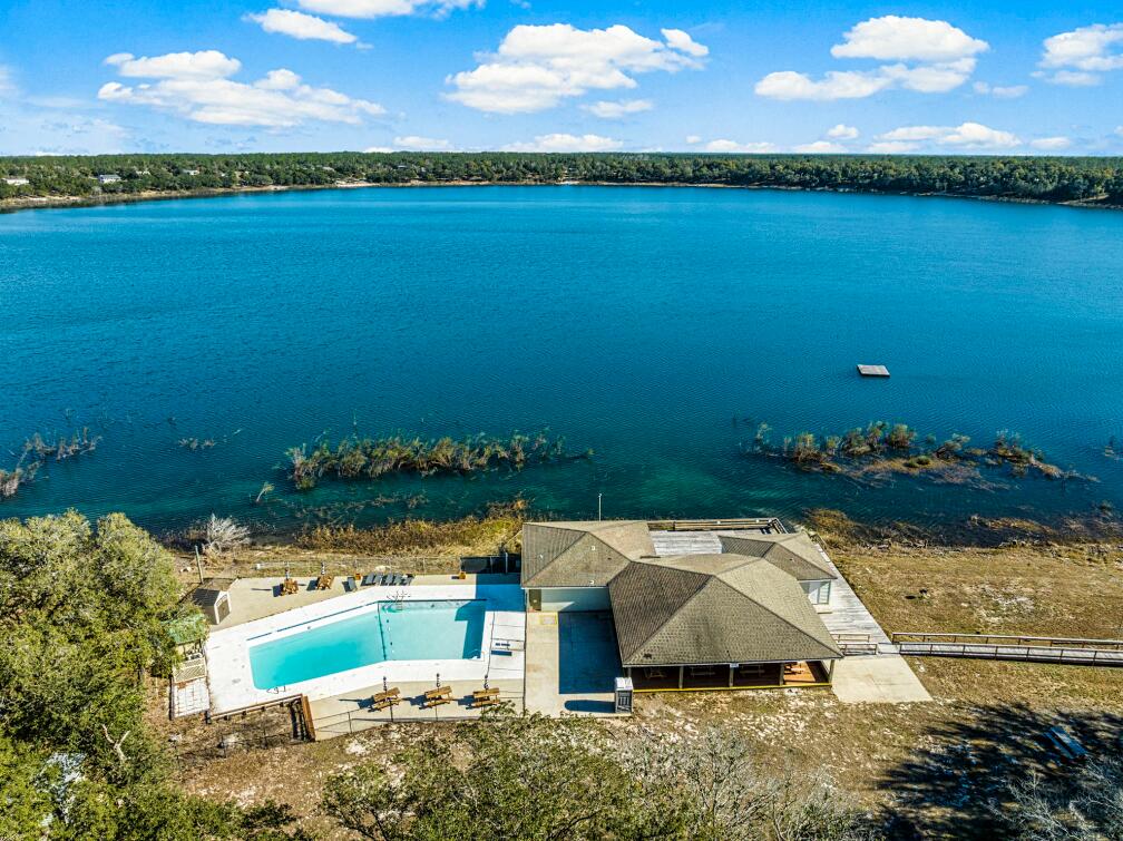 LEISURE LAKES - Residential