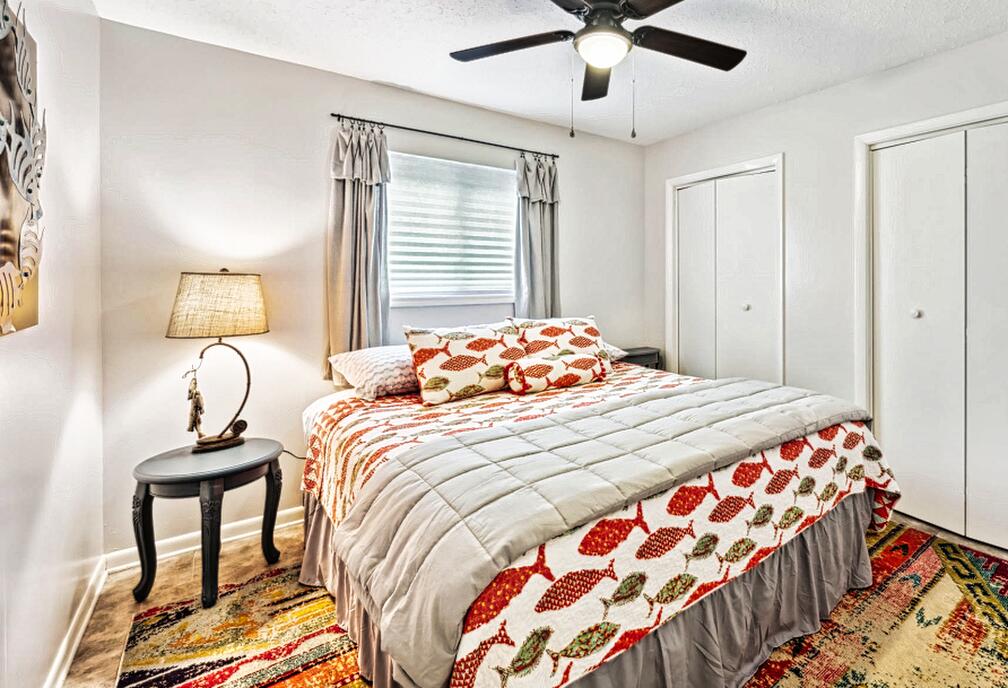 LEISURE LAKES - Residential