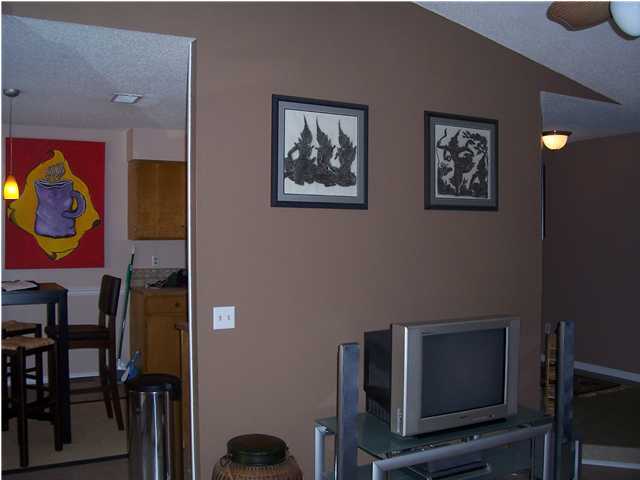 VALPARAISO PINECREST 3 - Residential Lease