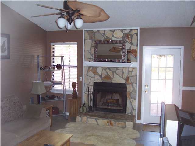 VALPARAISO PINECREST 3 - Residential Lease