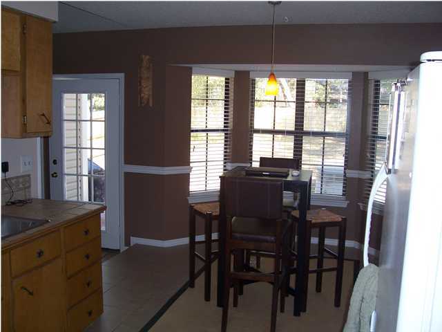 VALPARAISO PINECREST 3 - Residential Lease