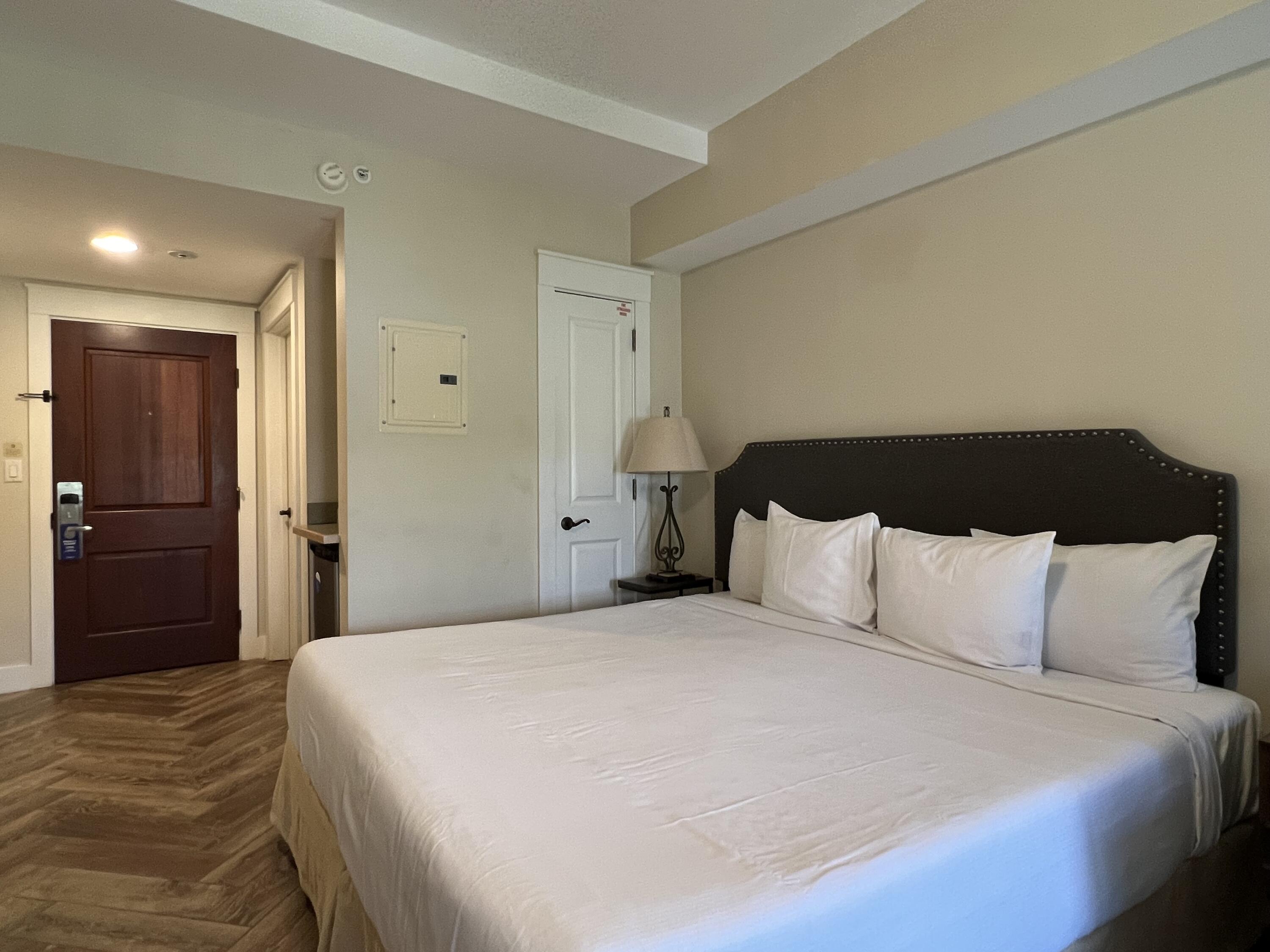 PILOT HOUSE - Residential Lease