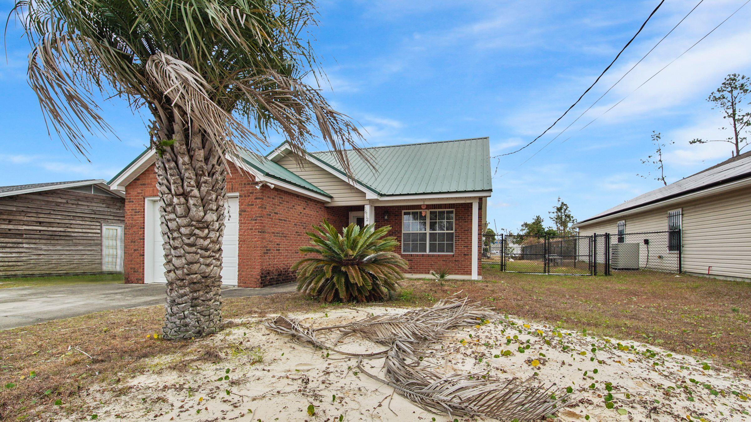 LYNN HAVEN - Residential