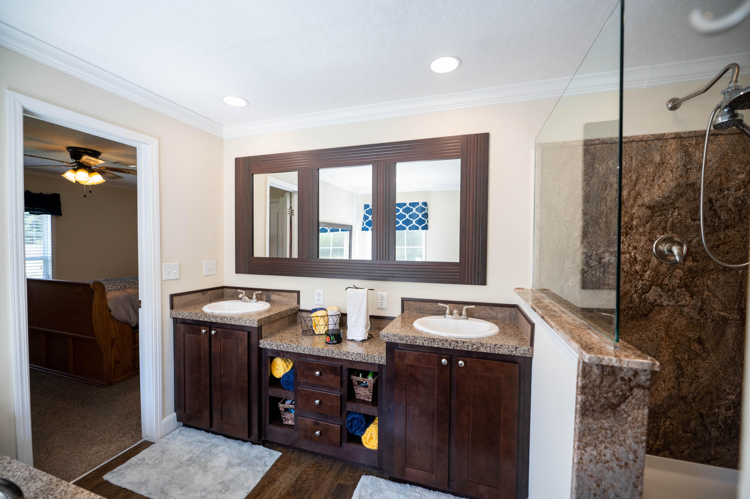 OAKWOOD HILLS UNIT 3 - Residential