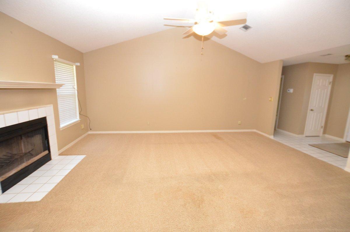 BELLE MEADOW - Residential