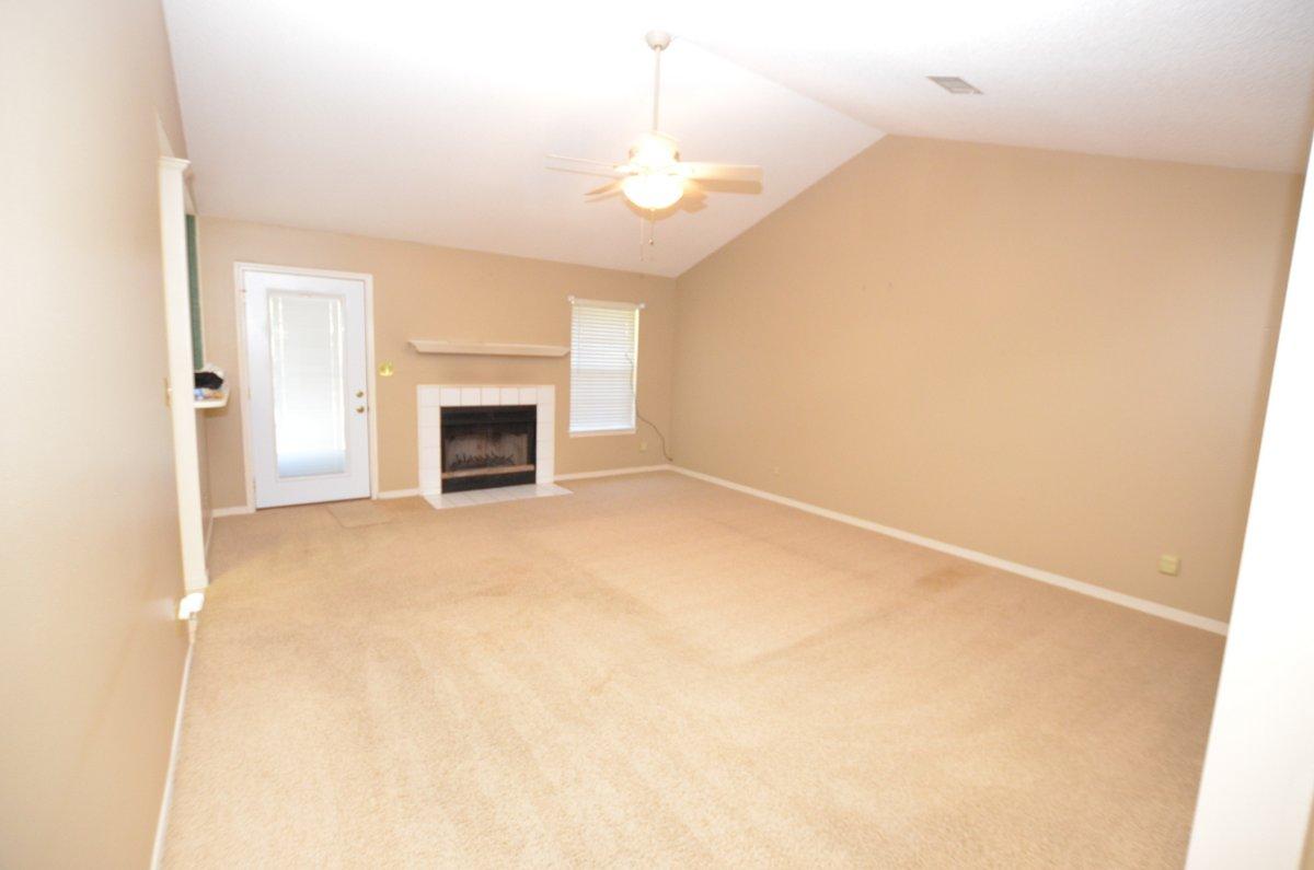 BELLE MEADOW - Residential