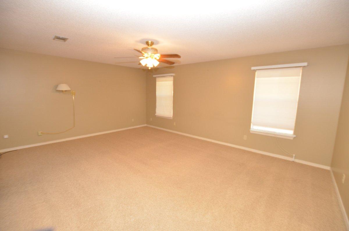 BELLE MEADOW - Residential