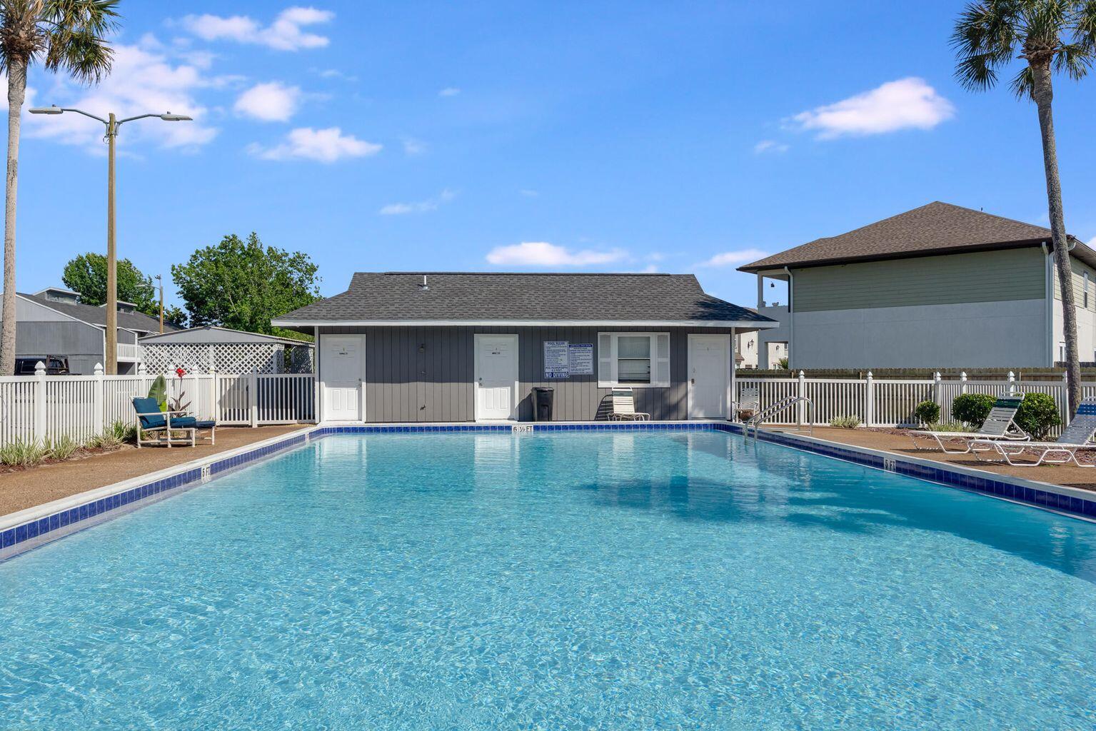 DESTIN RACQUET CLUB T/H - Residential