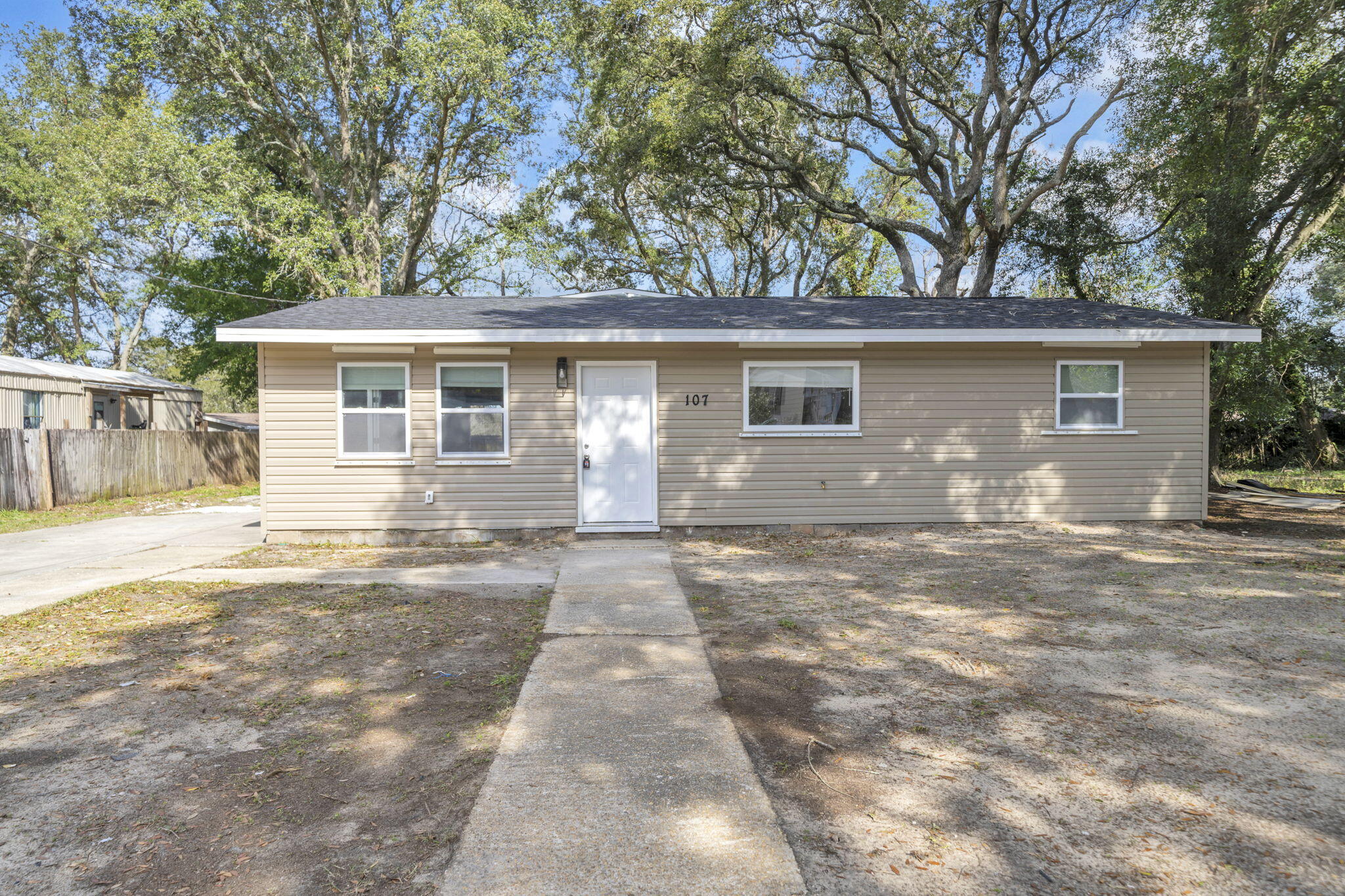 NO RECORDED SUBDIVISION - Residential