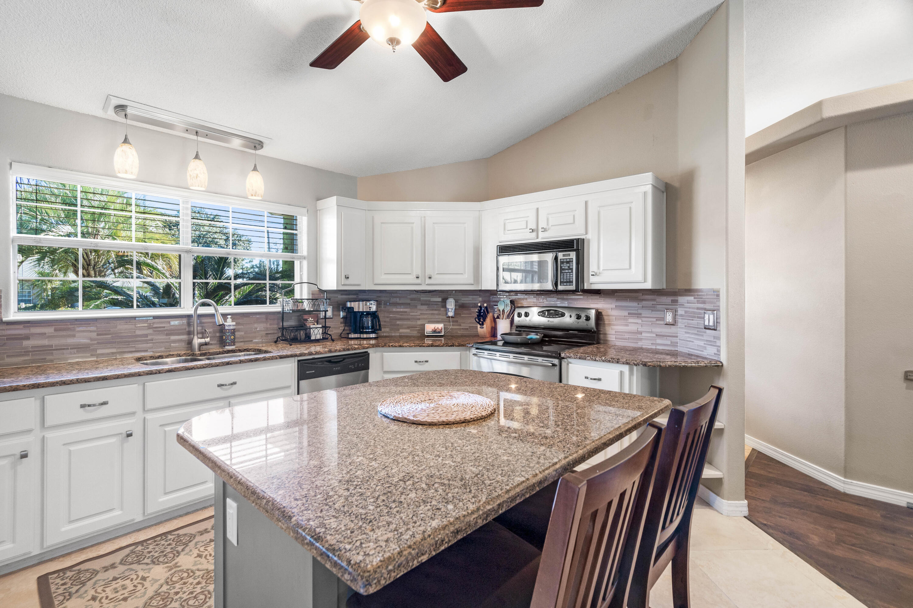 HOLLEY BY THE SEA - Residential