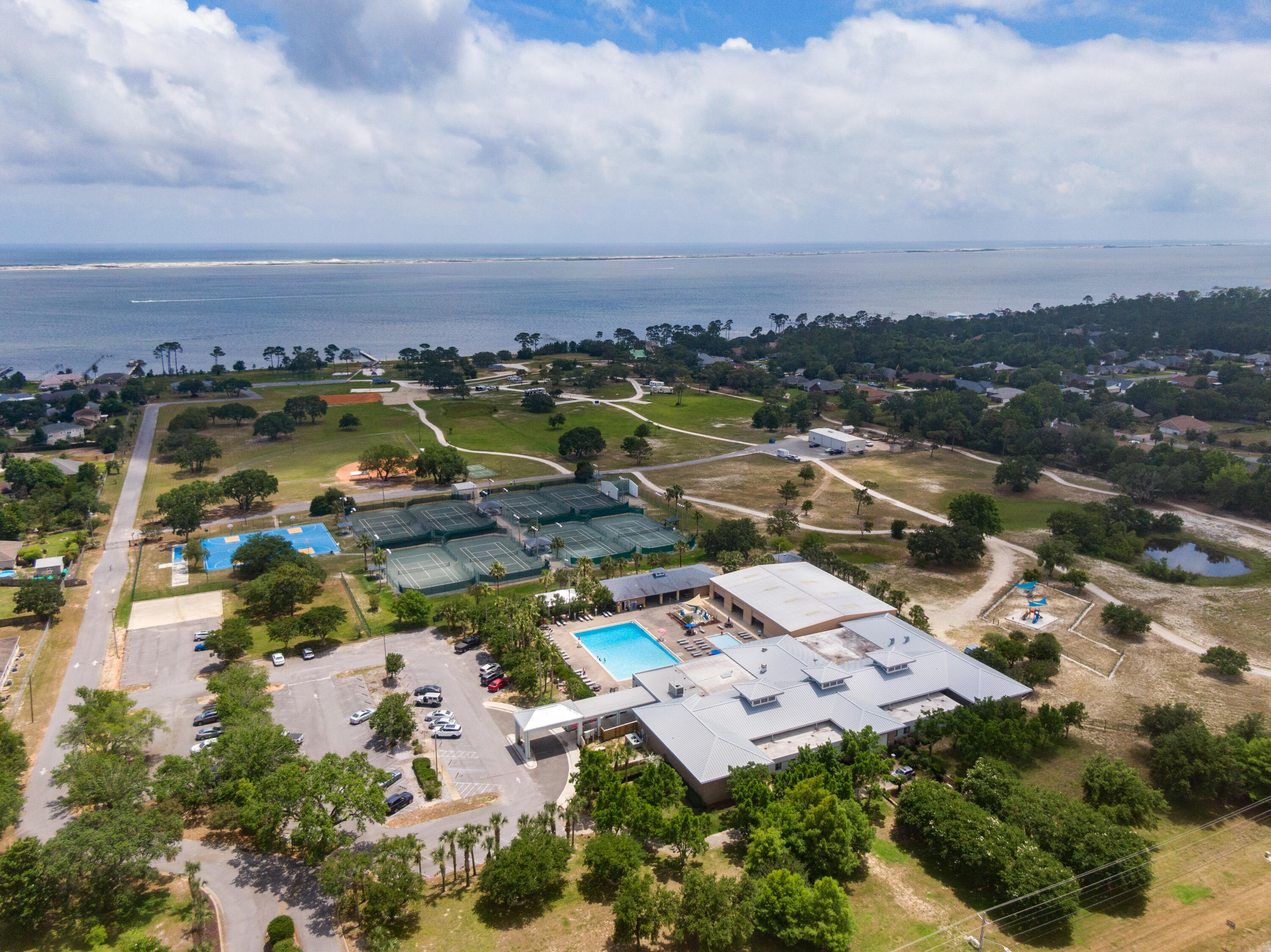 HOLLEY BY THE SEA - Residential