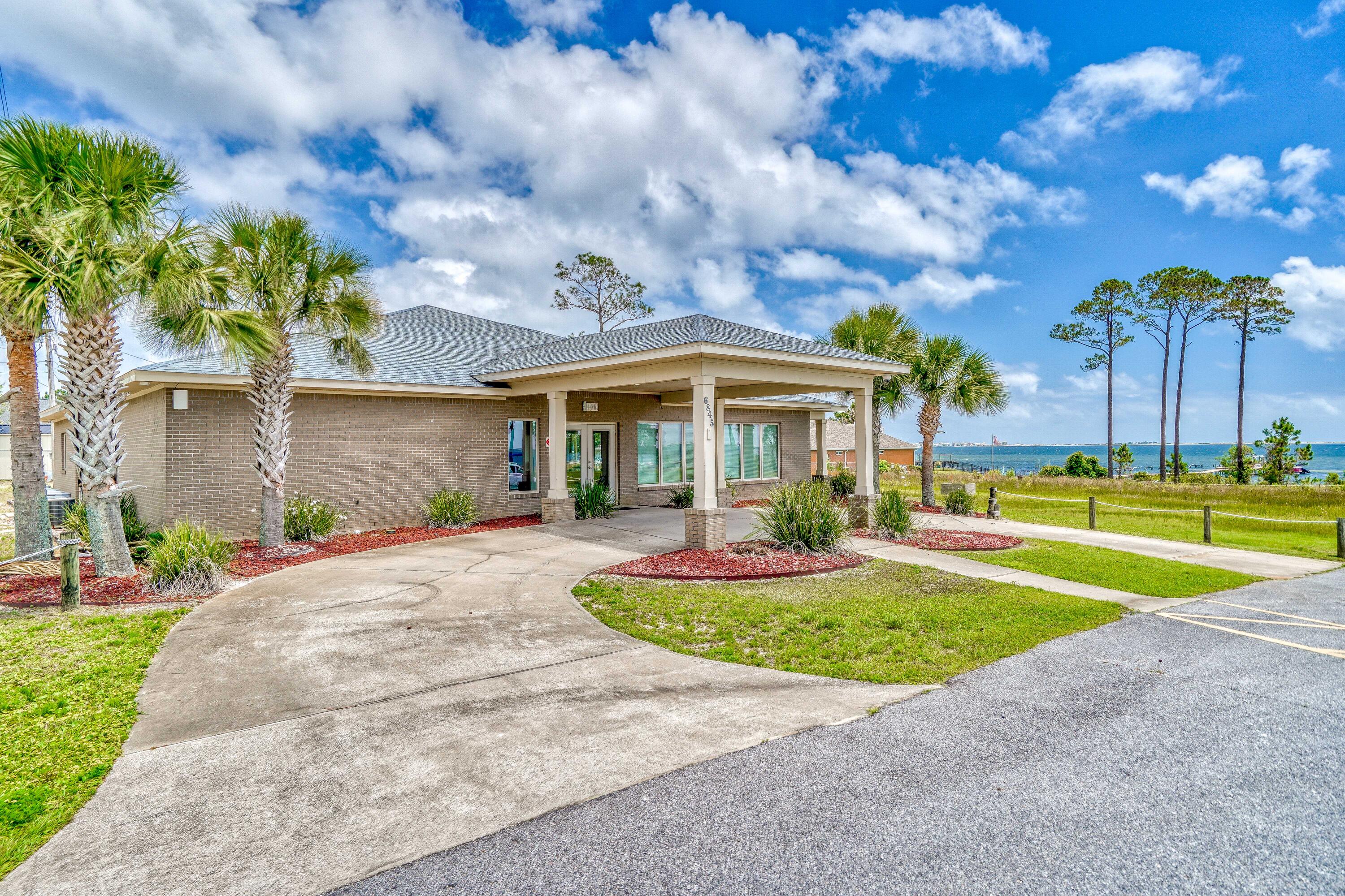 HOLLEY BY THE SEA - Residential