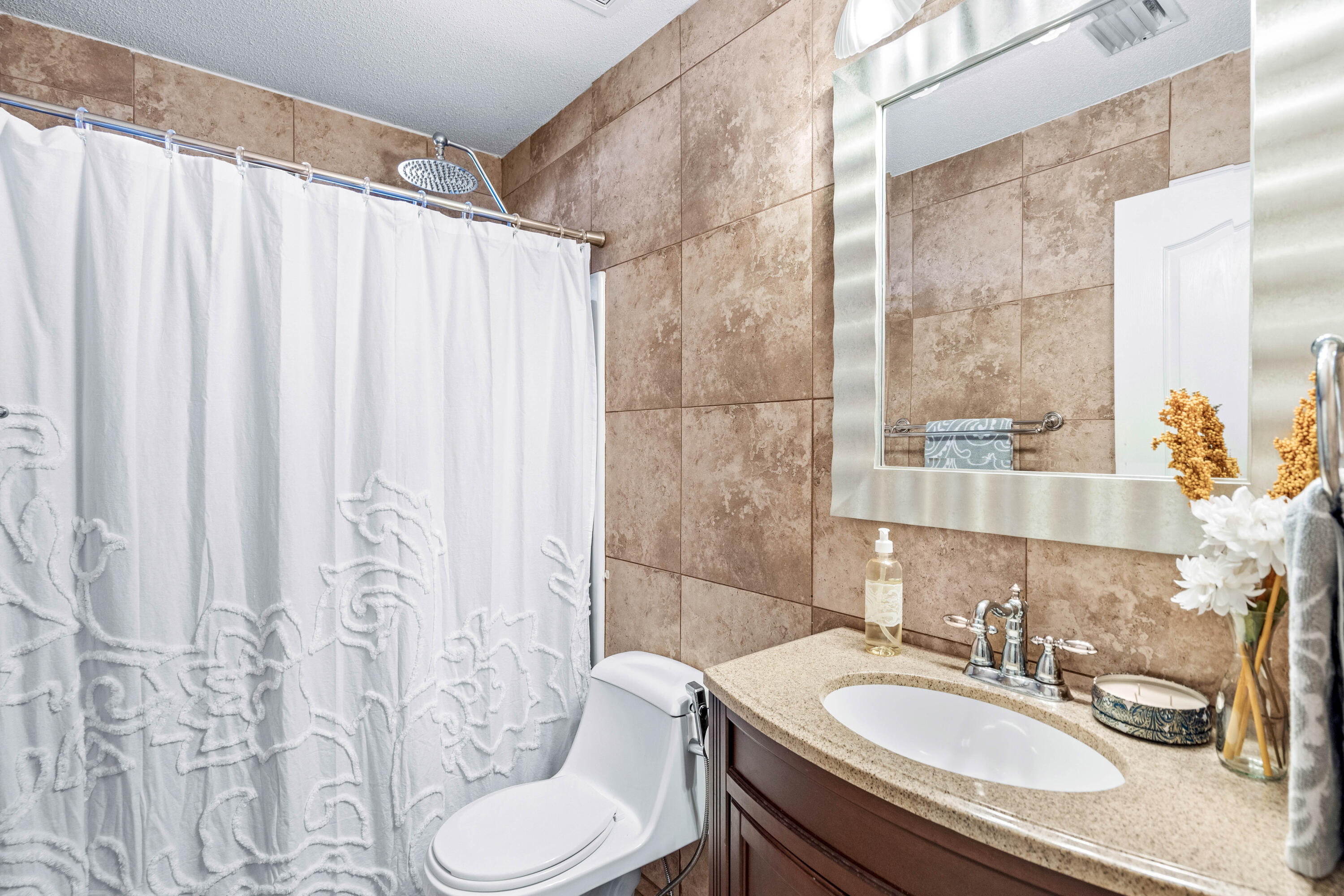 HOLLEY BY THE SEA - Residential