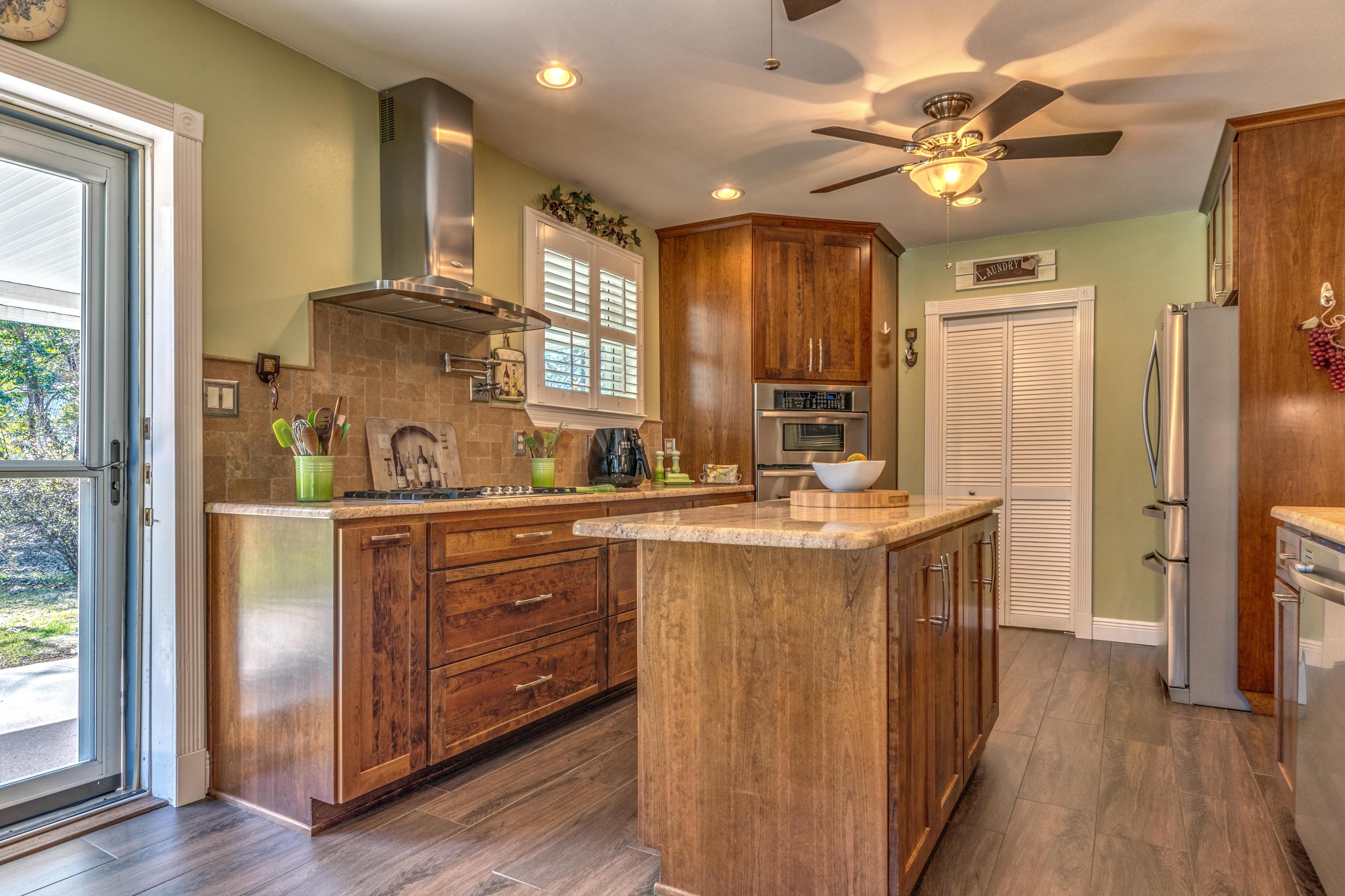 HUNTER WOODS - Residential