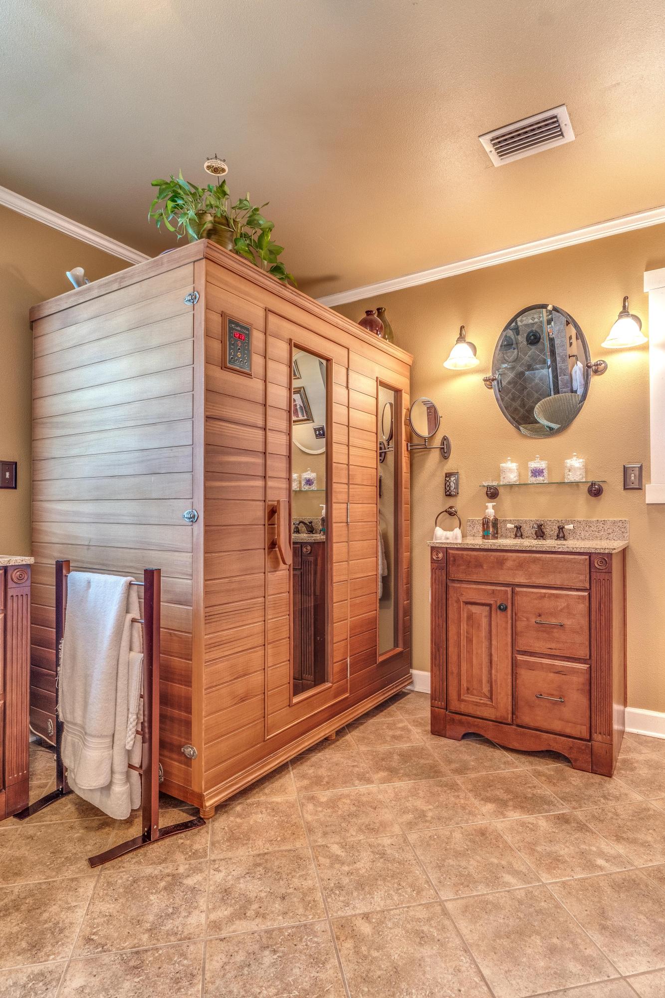 HUNTER WOODS - Residential