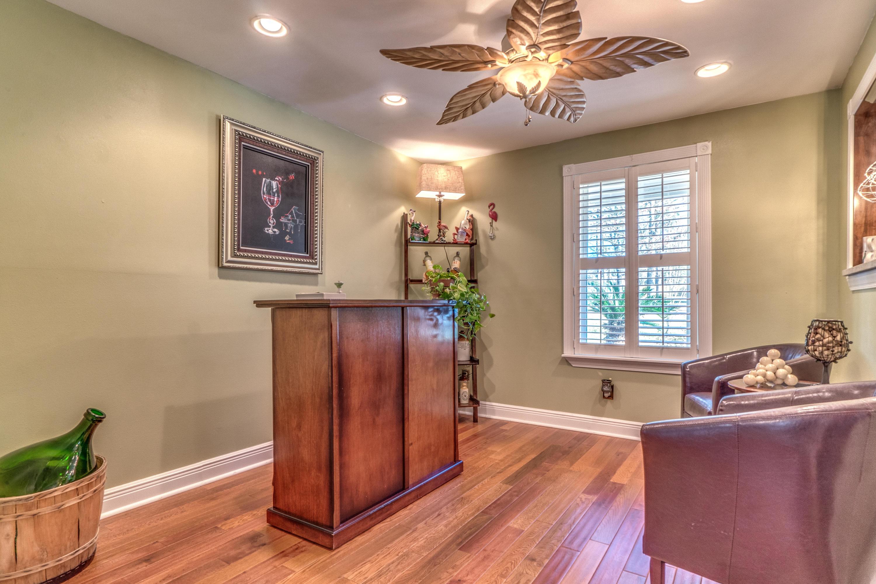 HUNTER WOODS - Residential