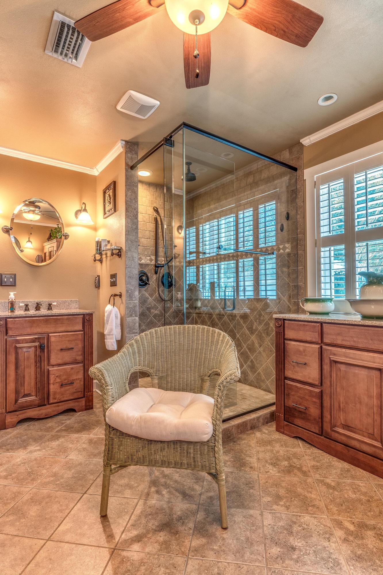 HUNTER WOODS - Residential