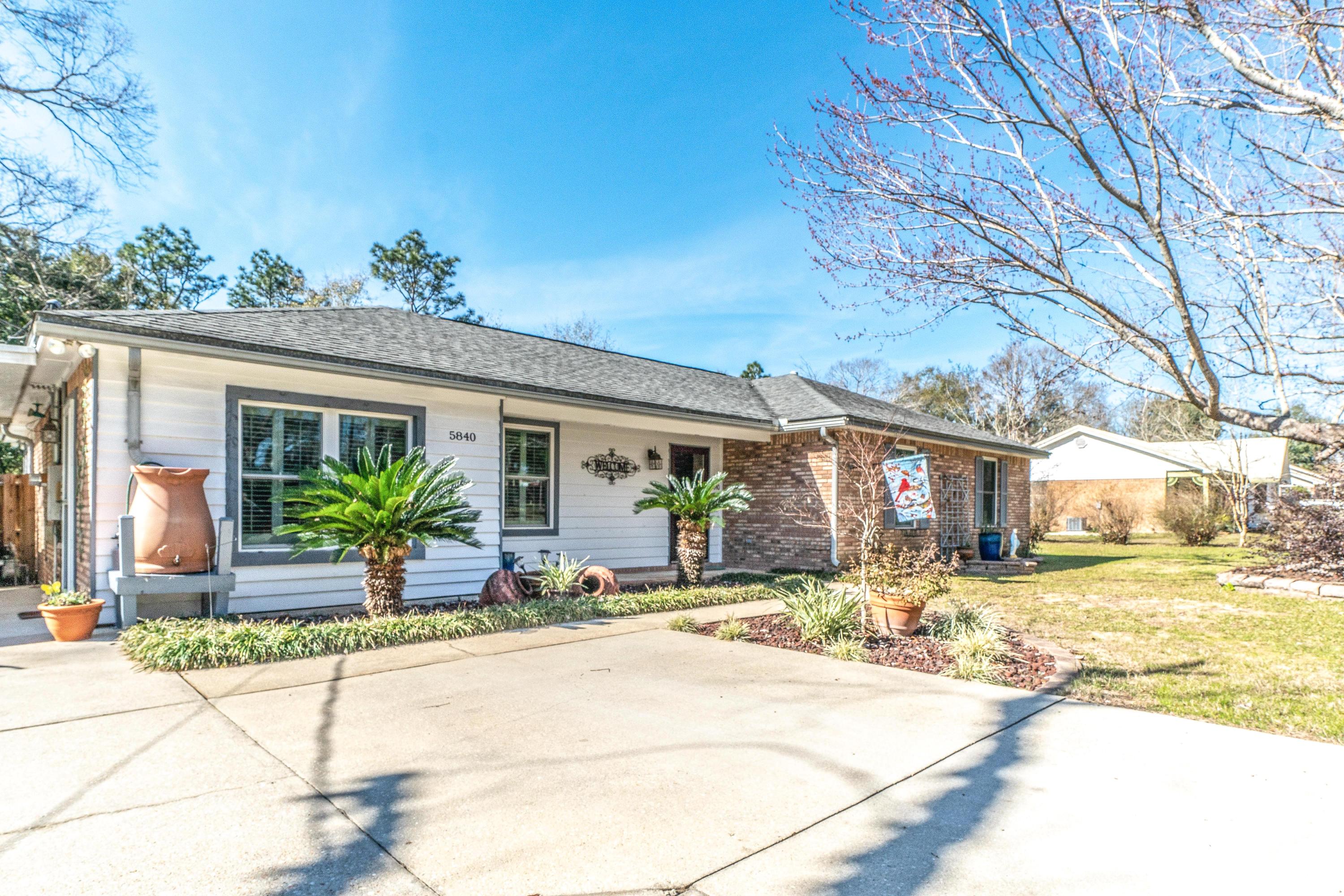 HUNTER WOODS - Residential