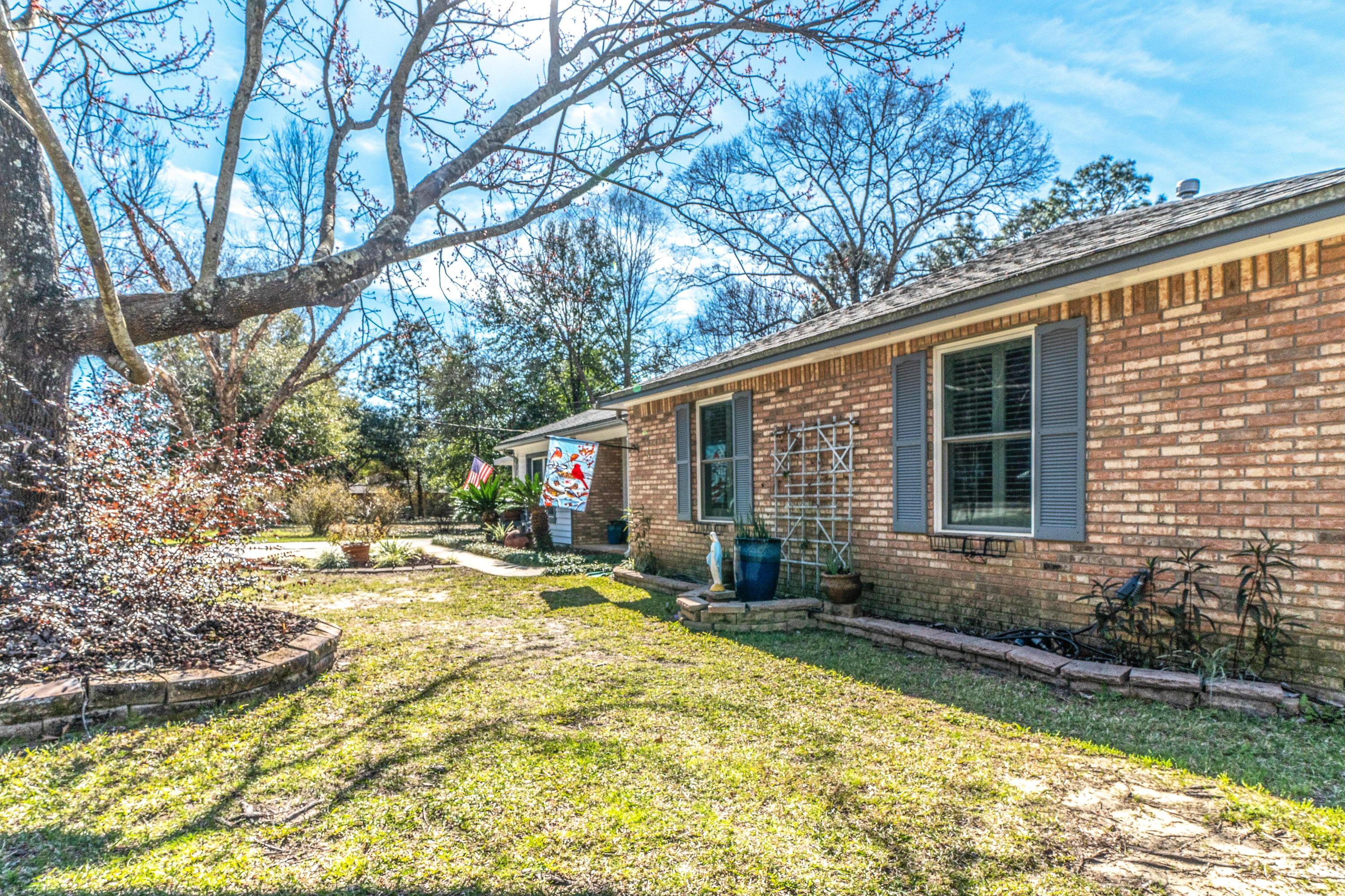 HUNTER WOODS - Residential