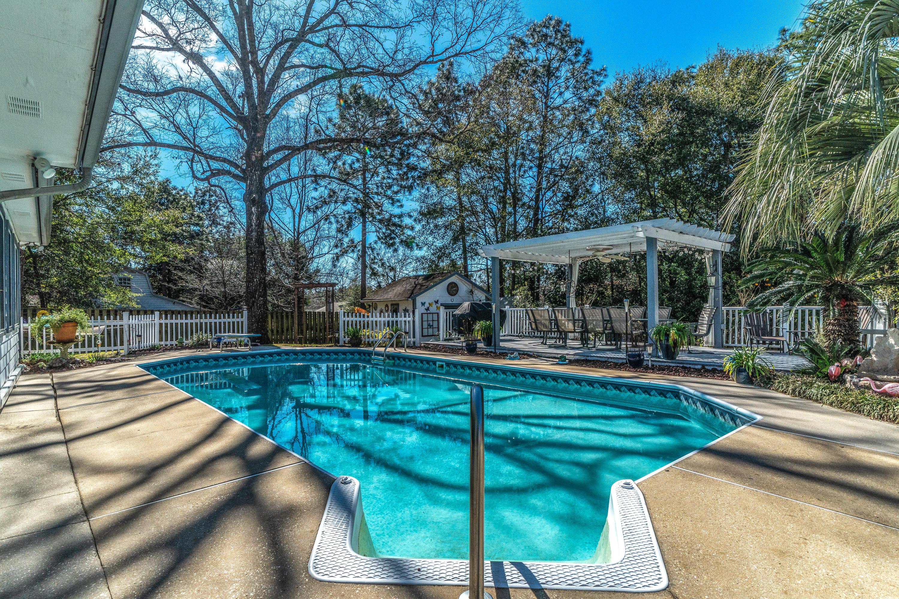 HUNTER WOODS - Residential