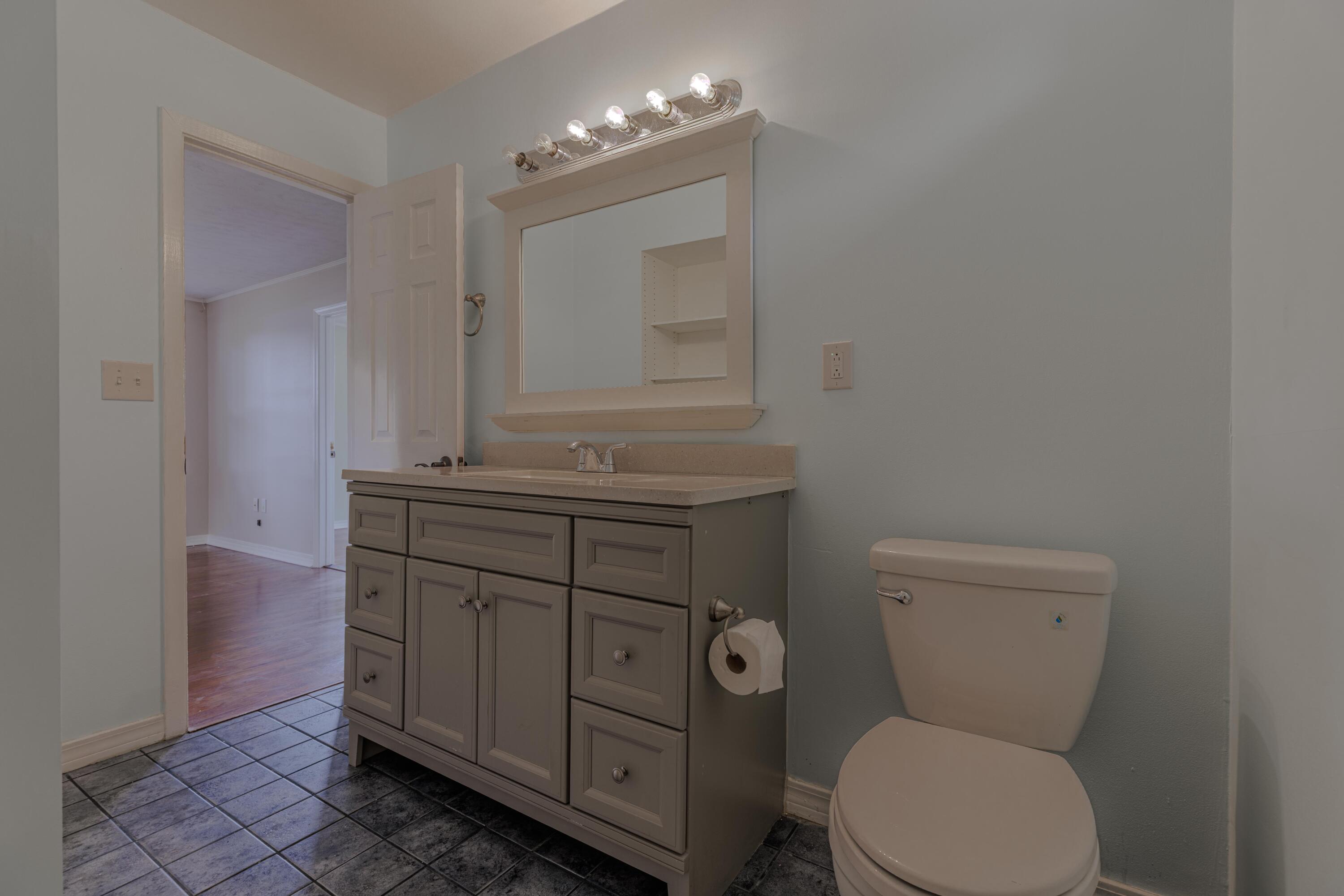 EDGEWATER - Residential