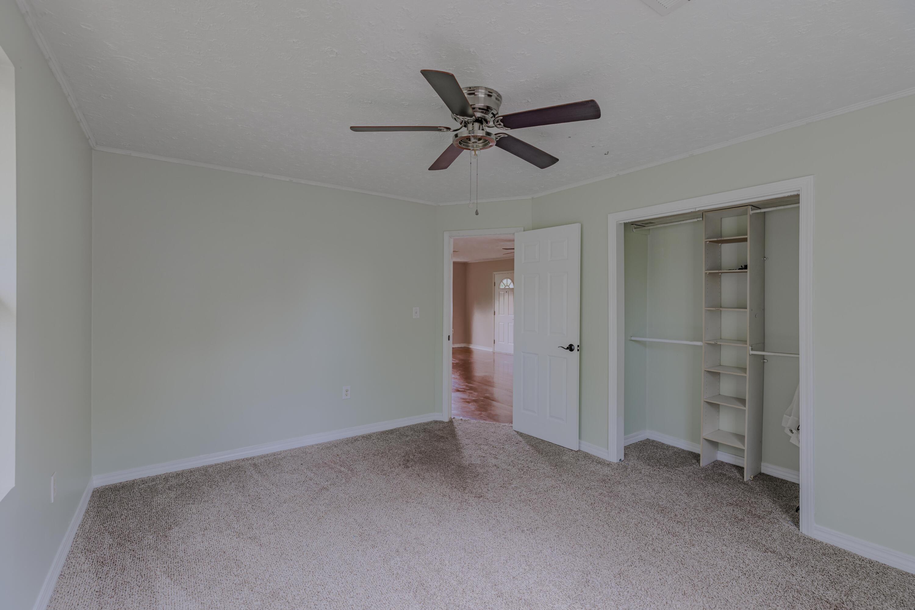 EDGEWATER - Residential