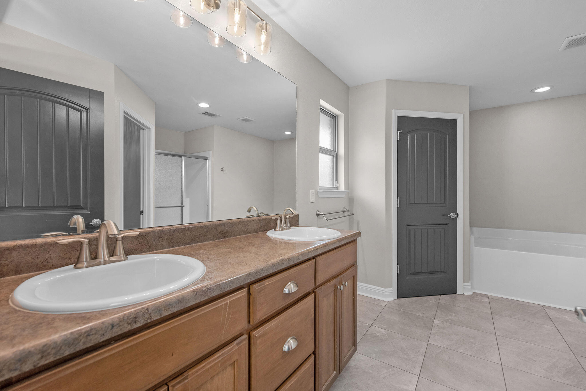 SILVER CREEK ESTATES - Residential