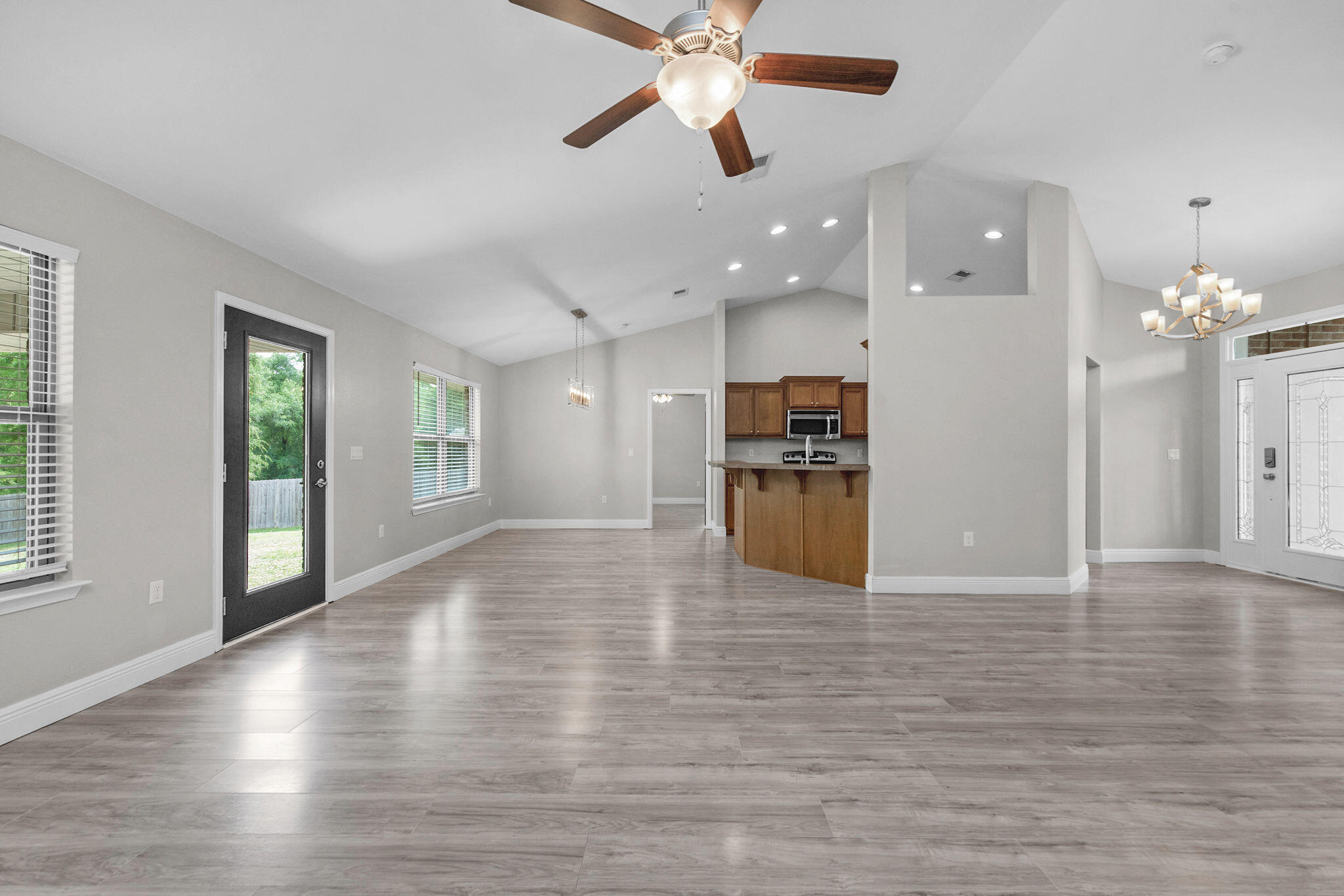 SILVER CREEK ESTATES - Residential