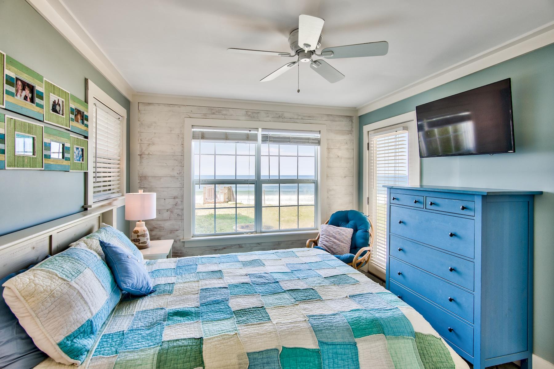 SUN SEEKERS CONDO - Residential