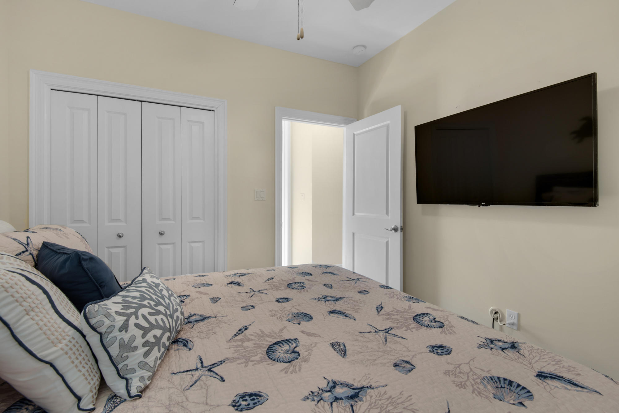 MARAVILLA SHORES - Residential