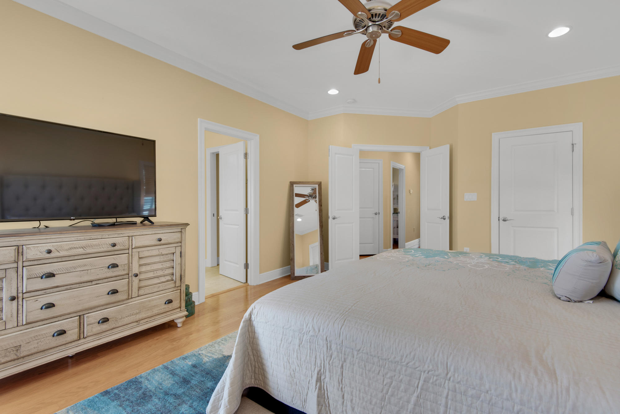 MARAVILLA SHORES - Residential