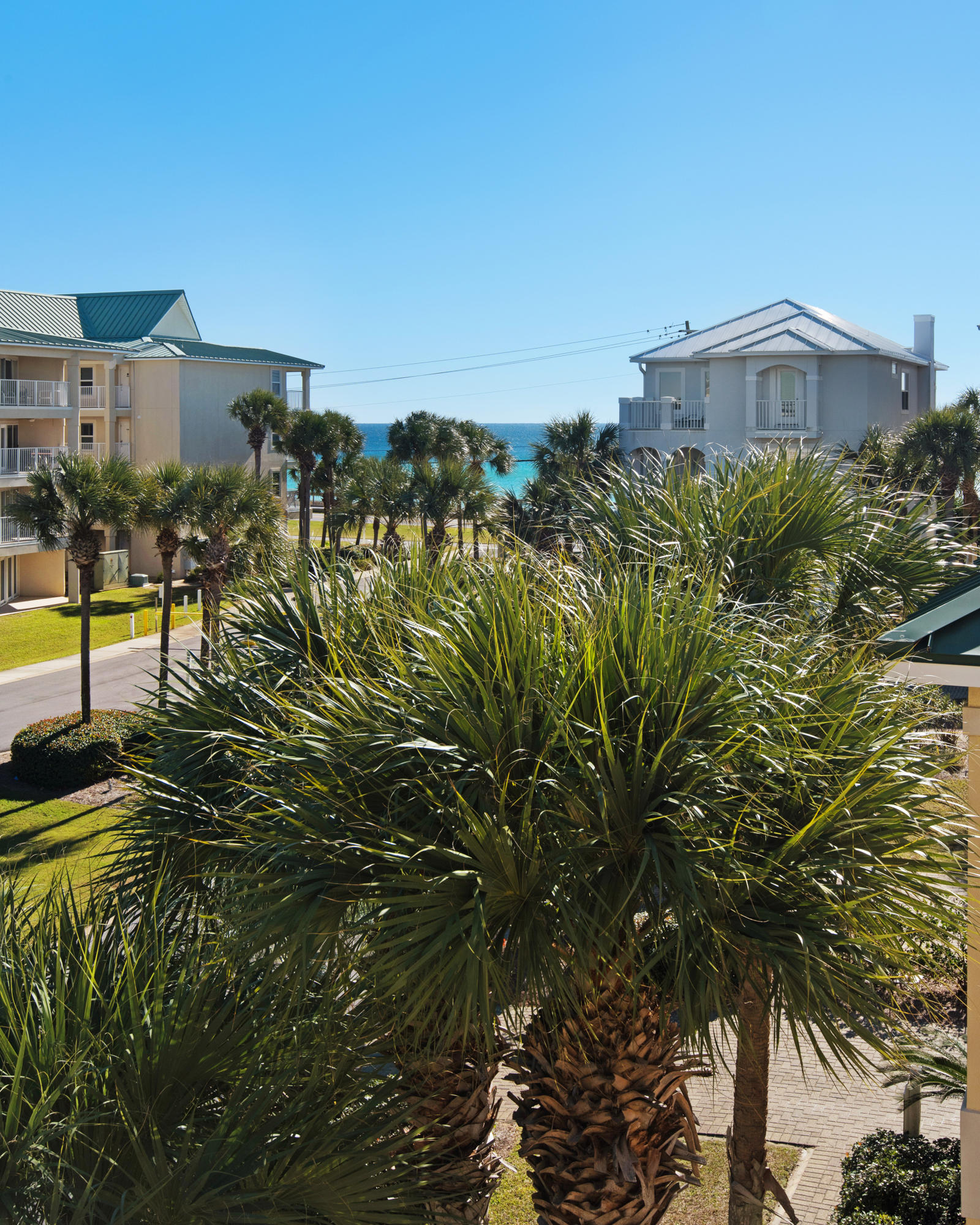 MARAVILLA SHORES - Residential