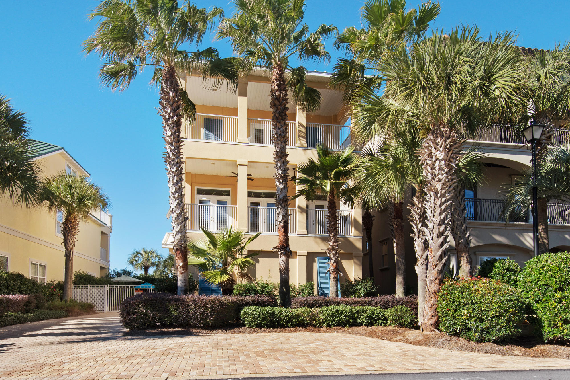 MARAVILLA SHORES - Residential