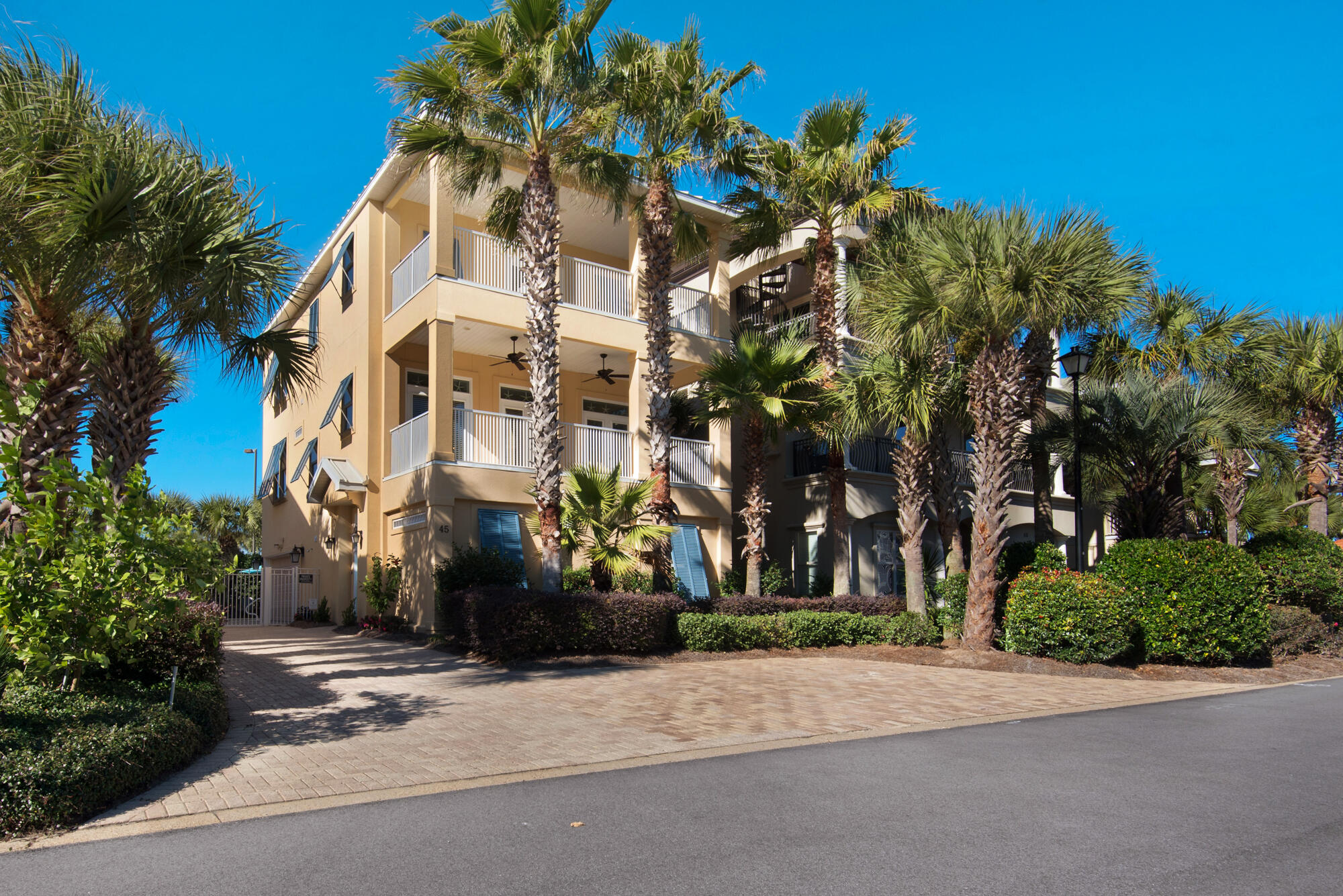 MARAVILLA SHORES - Residential