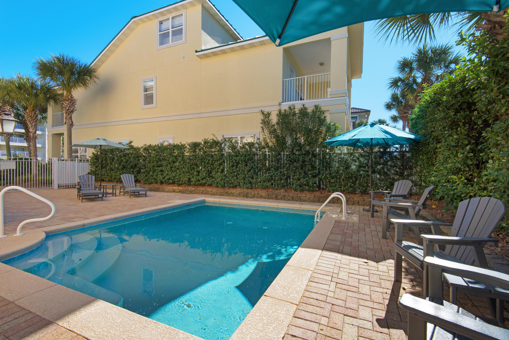 MARAVILLA SHORES - Residential