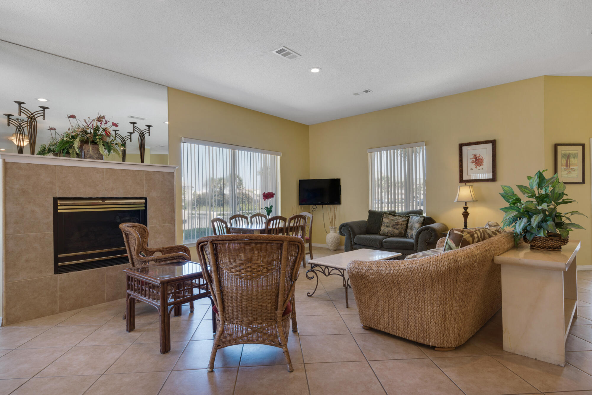 MARAVILLA SHORES - Residential