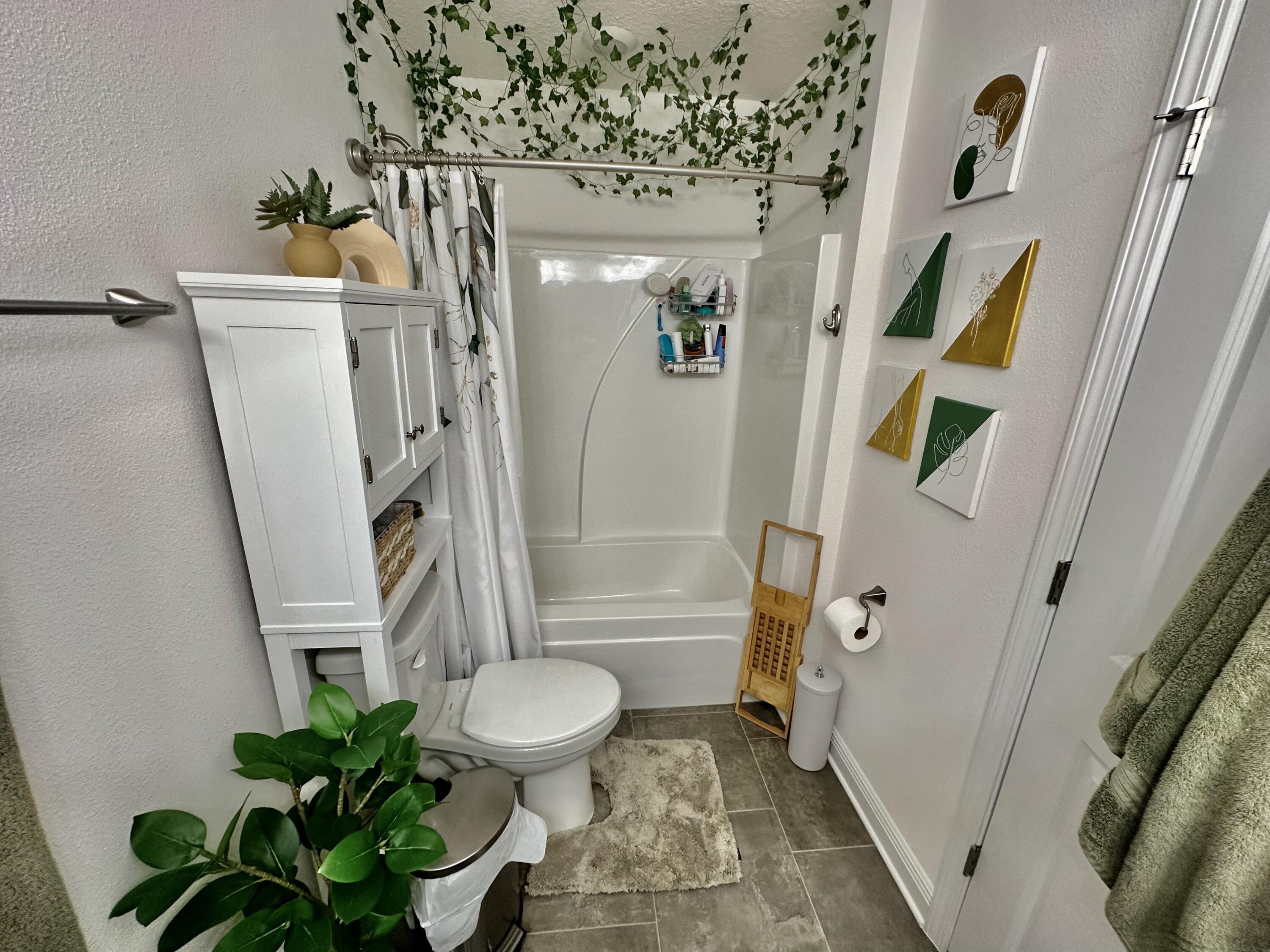 CALVERT OAKS - Residential