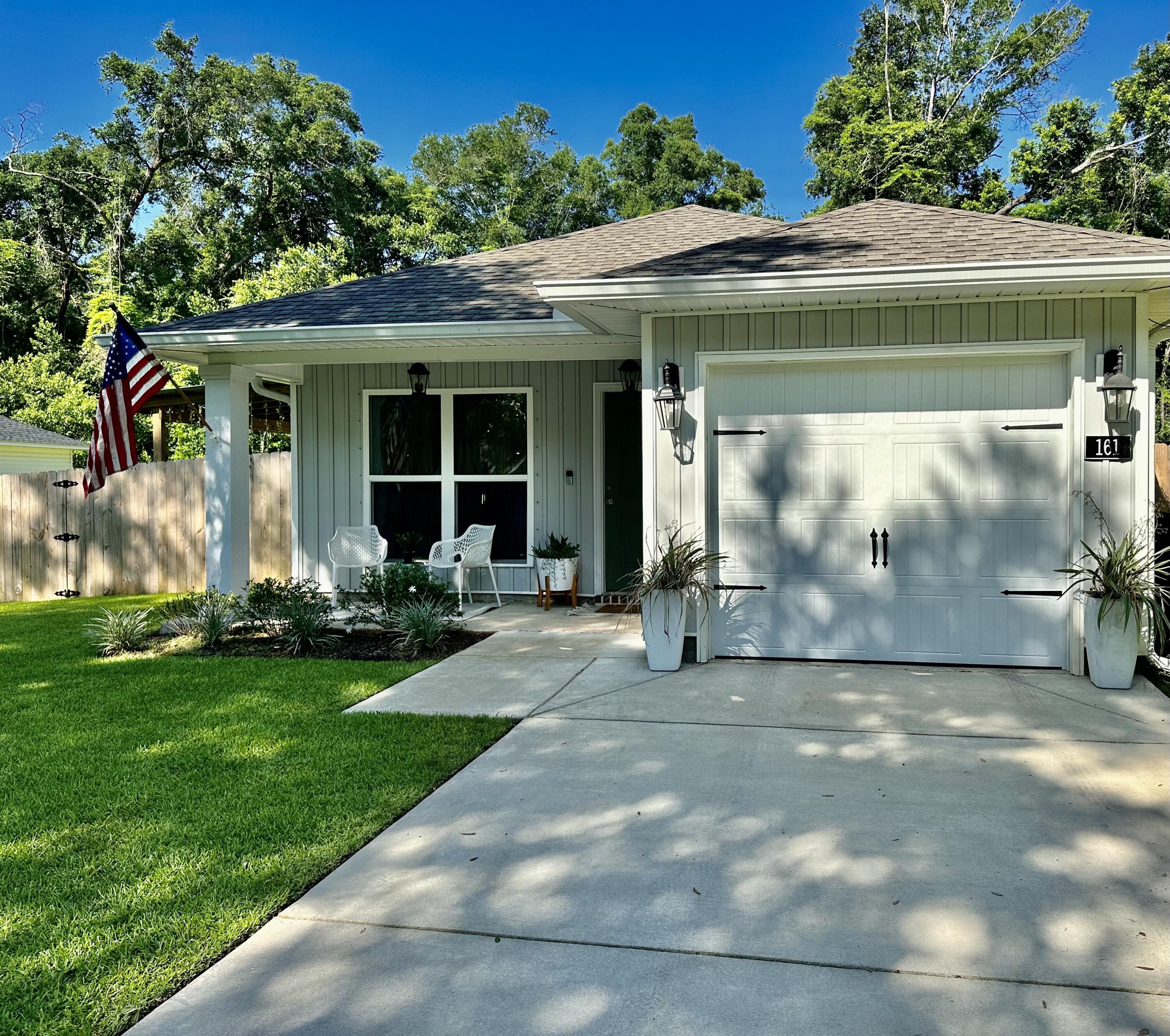 CALVERT OAKS - Residential