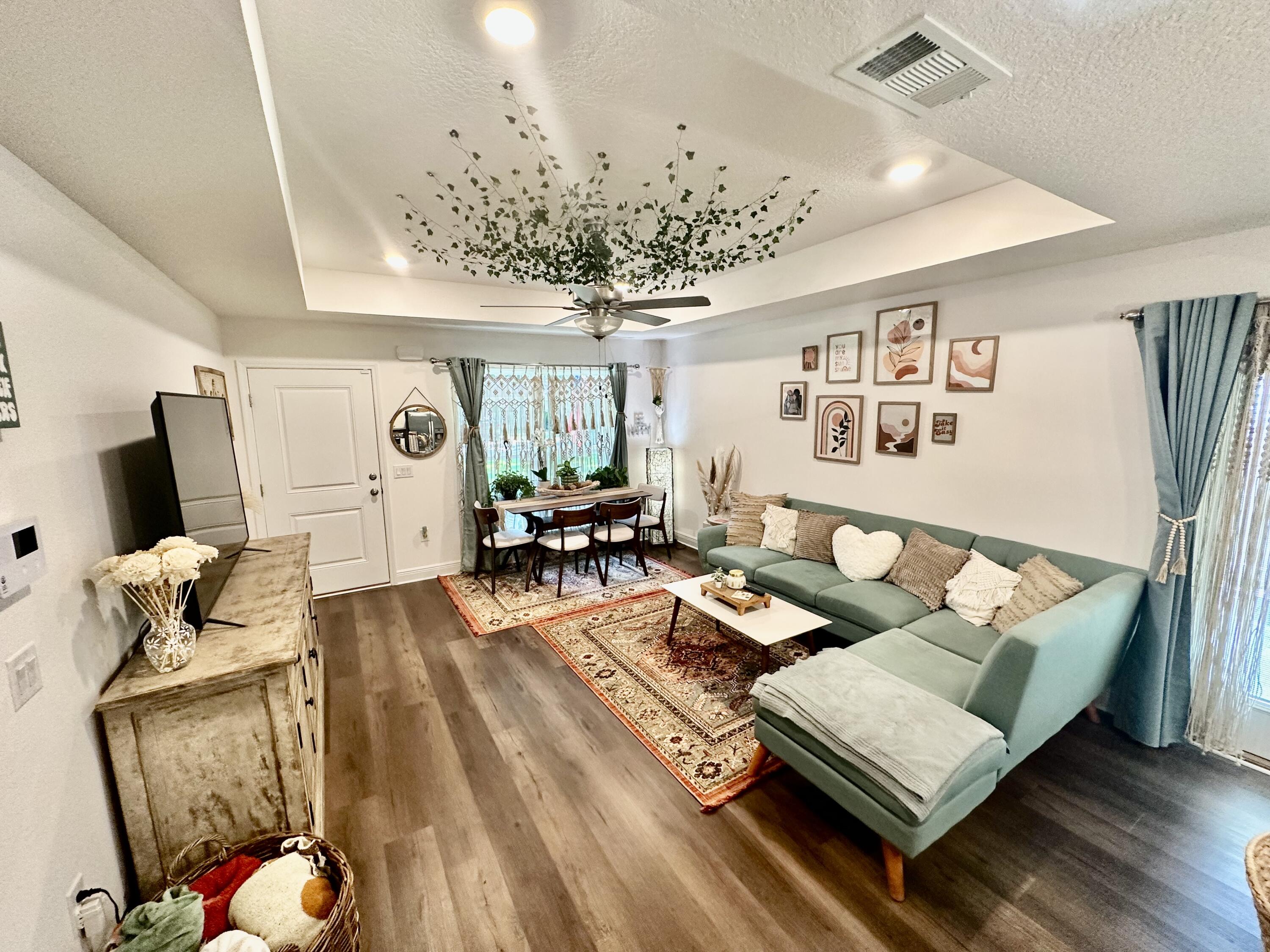 CALVERT OAKS - Residential