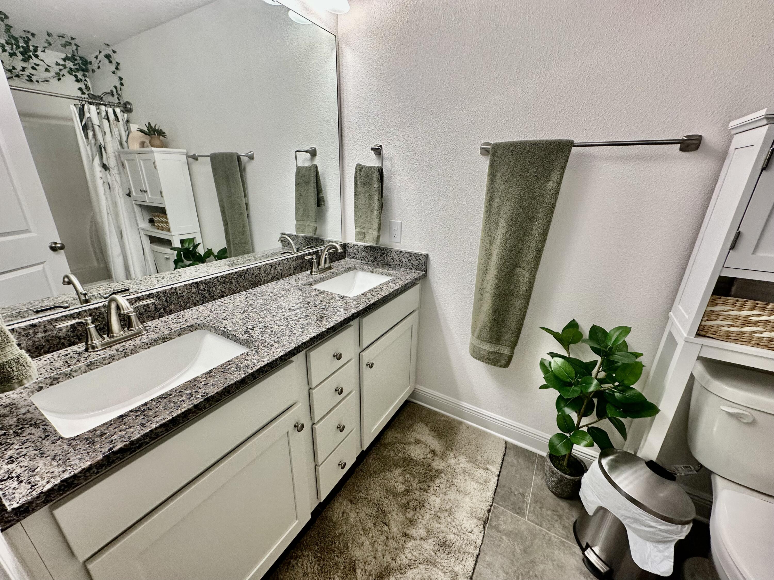 CALVERT OAKS - Residential