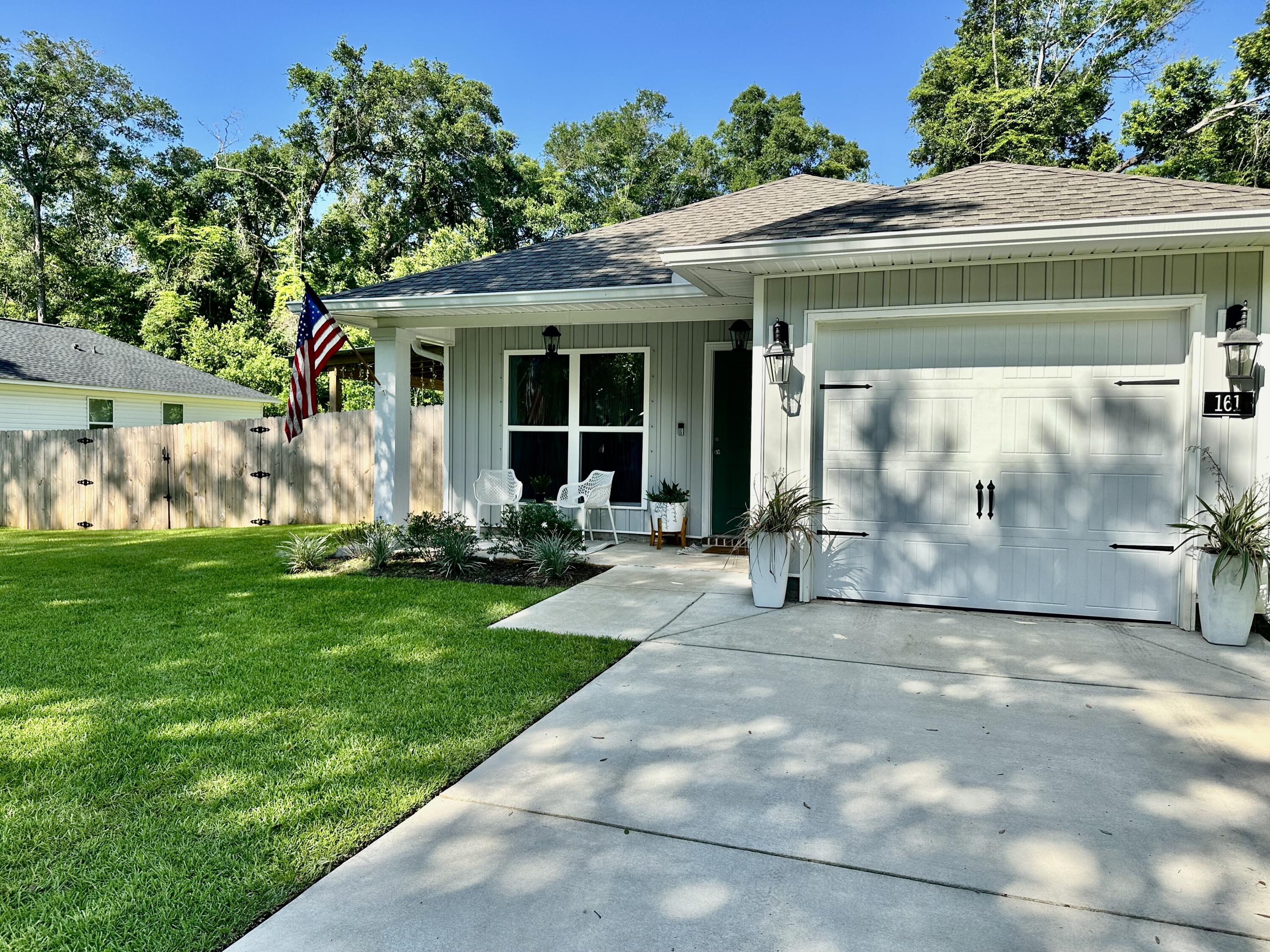 CALVERT OAKS - Residential