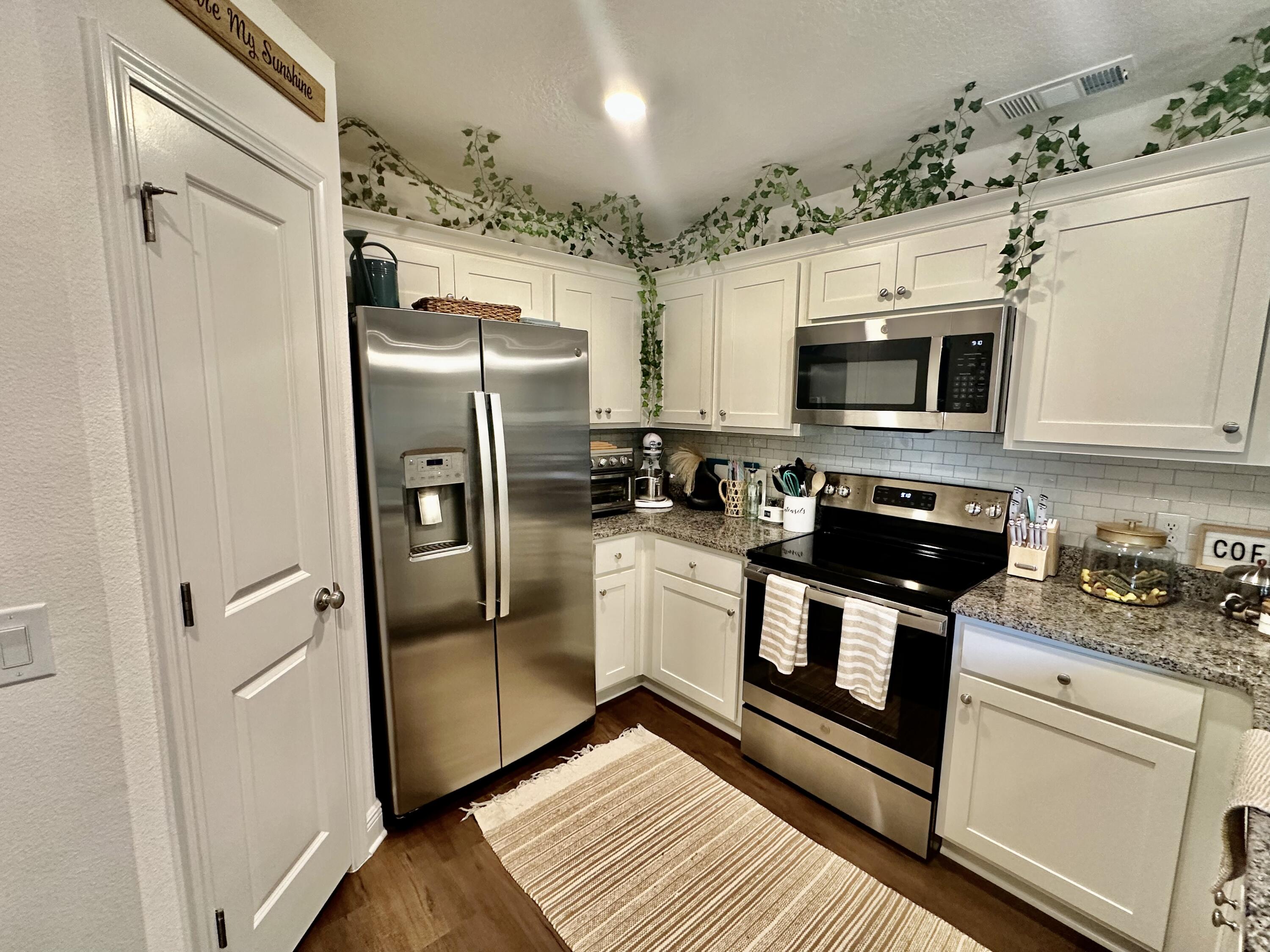 CALVERT OAKS - Residential