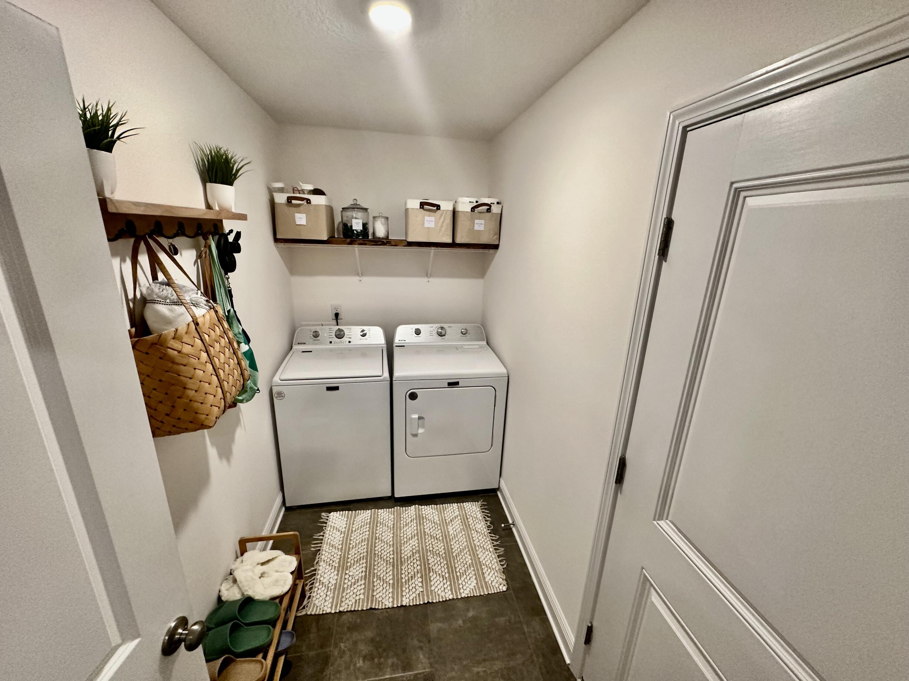 CALVERT OAKS - Residential