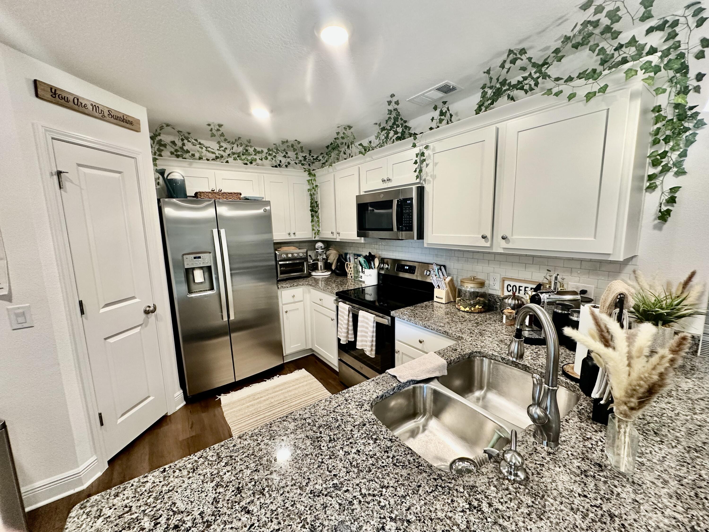 CALVERT OAKS - Residential