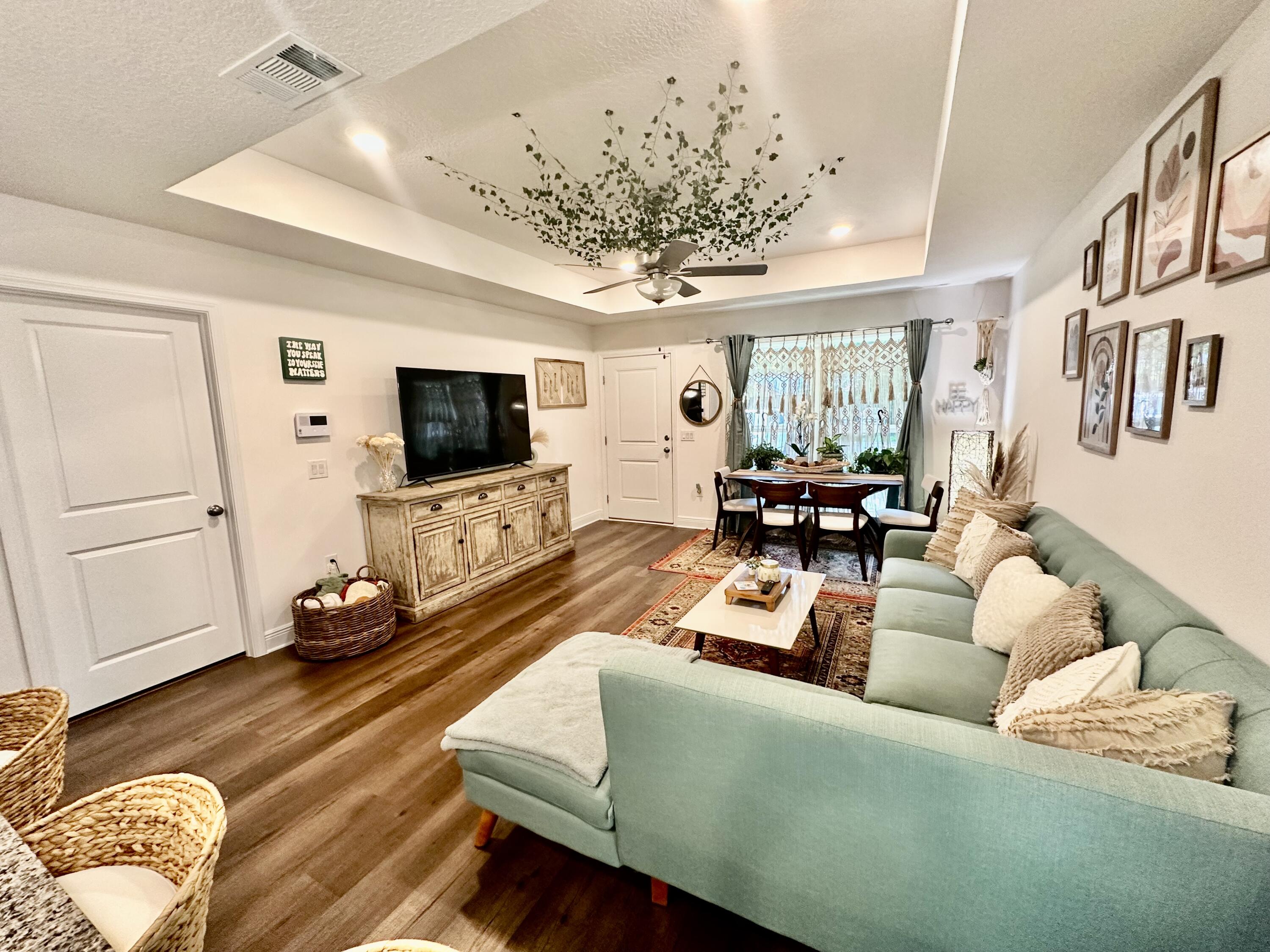 CALVERT OAKS - Residential