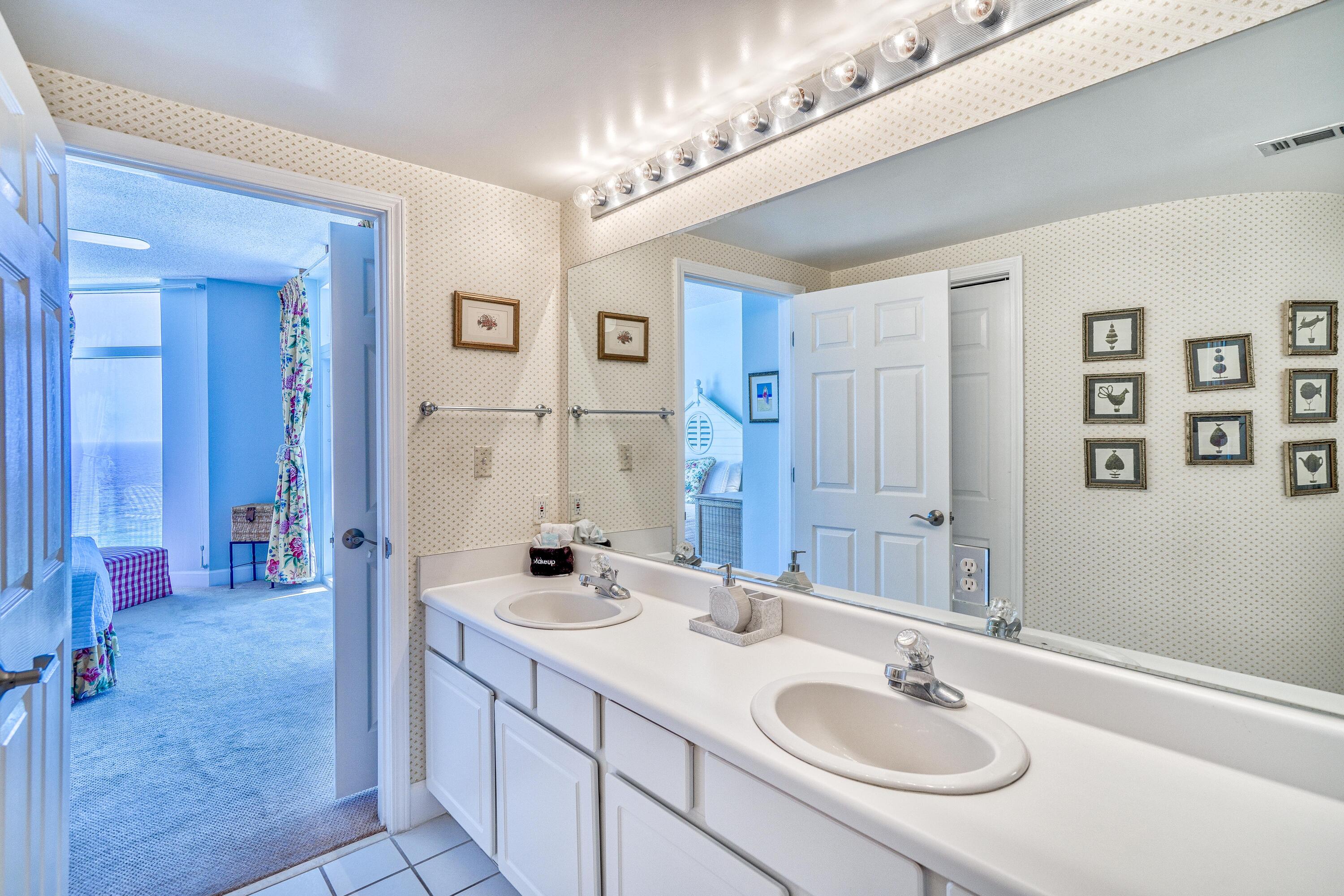 JADE EAST TOWERS CONDO - Residential