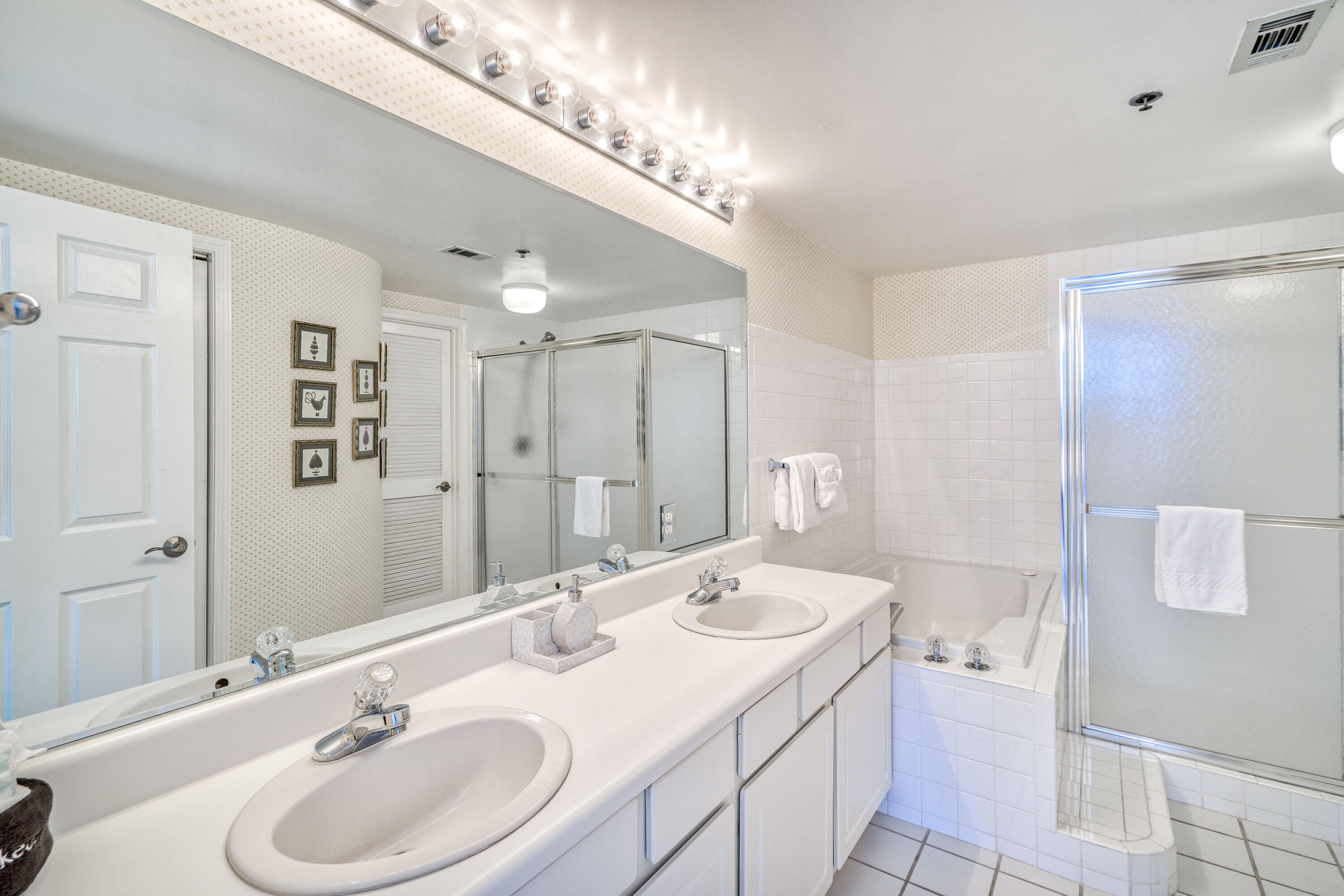 JADE EAST TOWERS CONDO - Residential