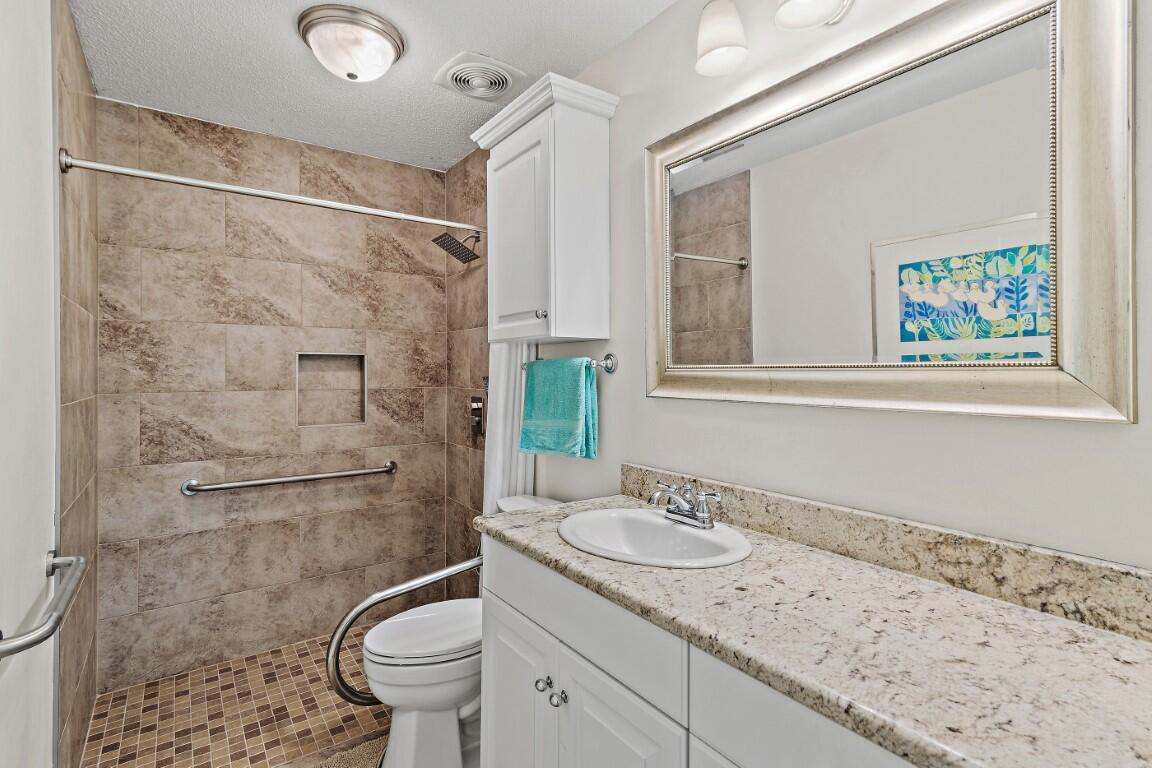 LINKSIDE VILLAGE UNIT 1 - Residential